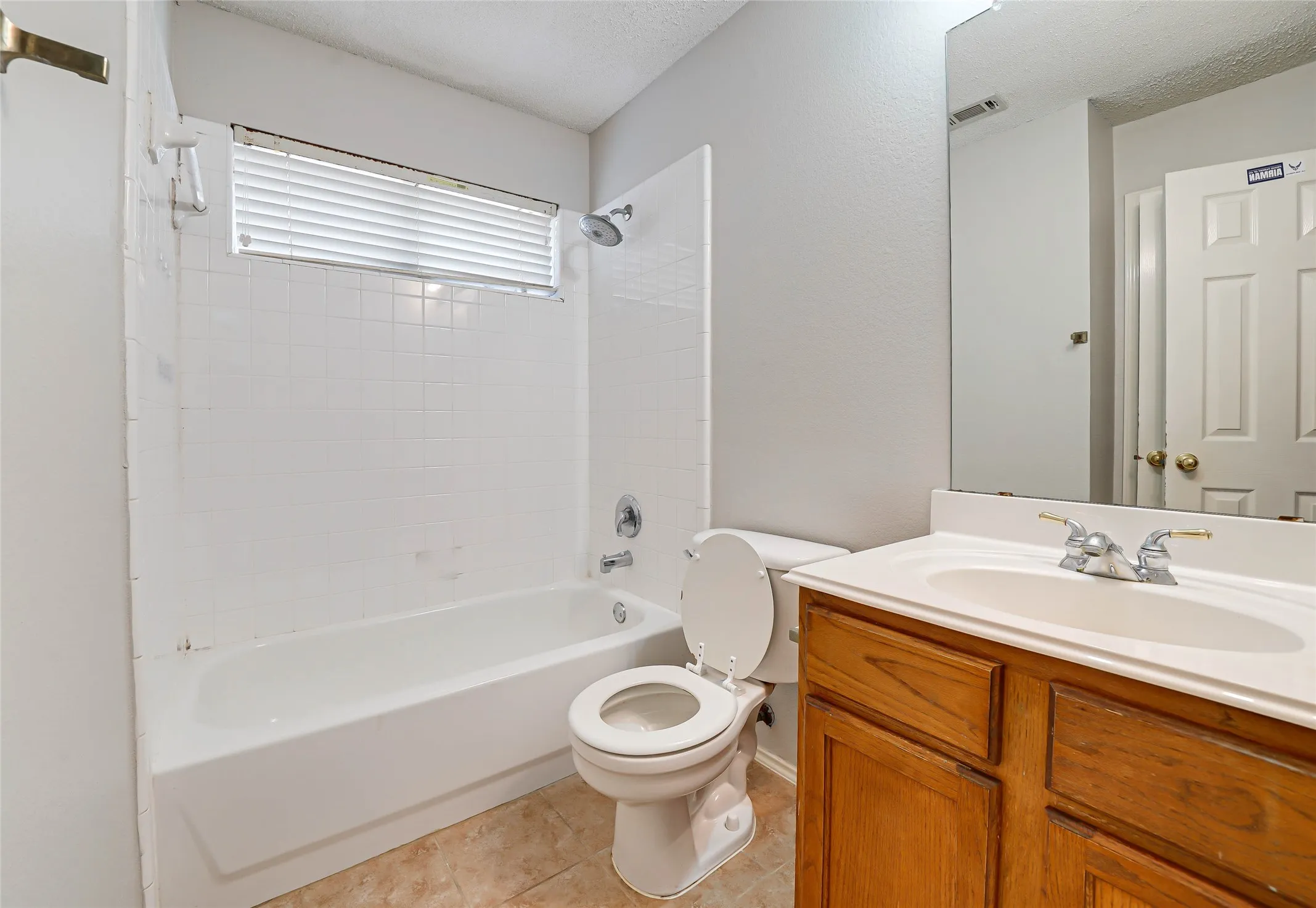 Single Family Residence For Rent in Collin County , 5008 Vineyard Lane, Mc Kinney, Texas 75070, 5 Bedroom, 3 Bathroom, 2 Garage spaces, 2,572 Sqft, built in 1999, mls#21361598, Real Estate Agent in Mc Kinney, Homes For Rent in Collin county, Homes For Rent in Mc Kinney, Realtor in Mc Kinney Texas, Real Estate Brokerage Independent Realty Texas, Luminita Cordes Realtor