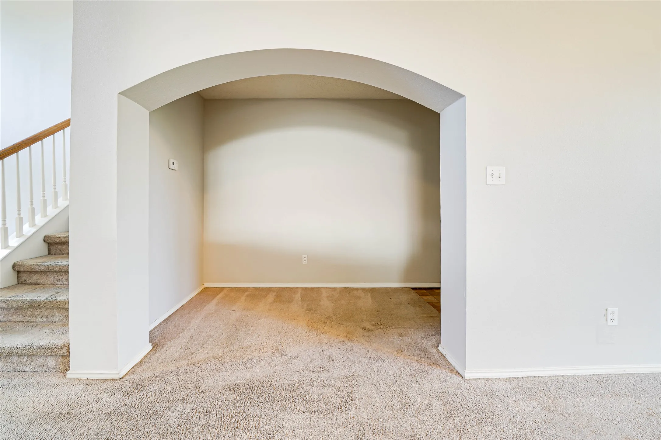 Single Family Residence For Rent in Collin County , 5008 Vineyard Lane, Mc Kinney, Texas 75070, 5 Bedroom, 3 Bathroom, 2 Garage spaces, 2,572 Sqft, built in 1999, mls#21361598, Real Estate Agent in Mc Kinney, Homes For Rent in Collin county, Homes For Rent in Mc Kinney, Realtor in Mc Kinney Texas, Real Estate Brokerage Independent Realty Texas, Luminita Cordes Realtor