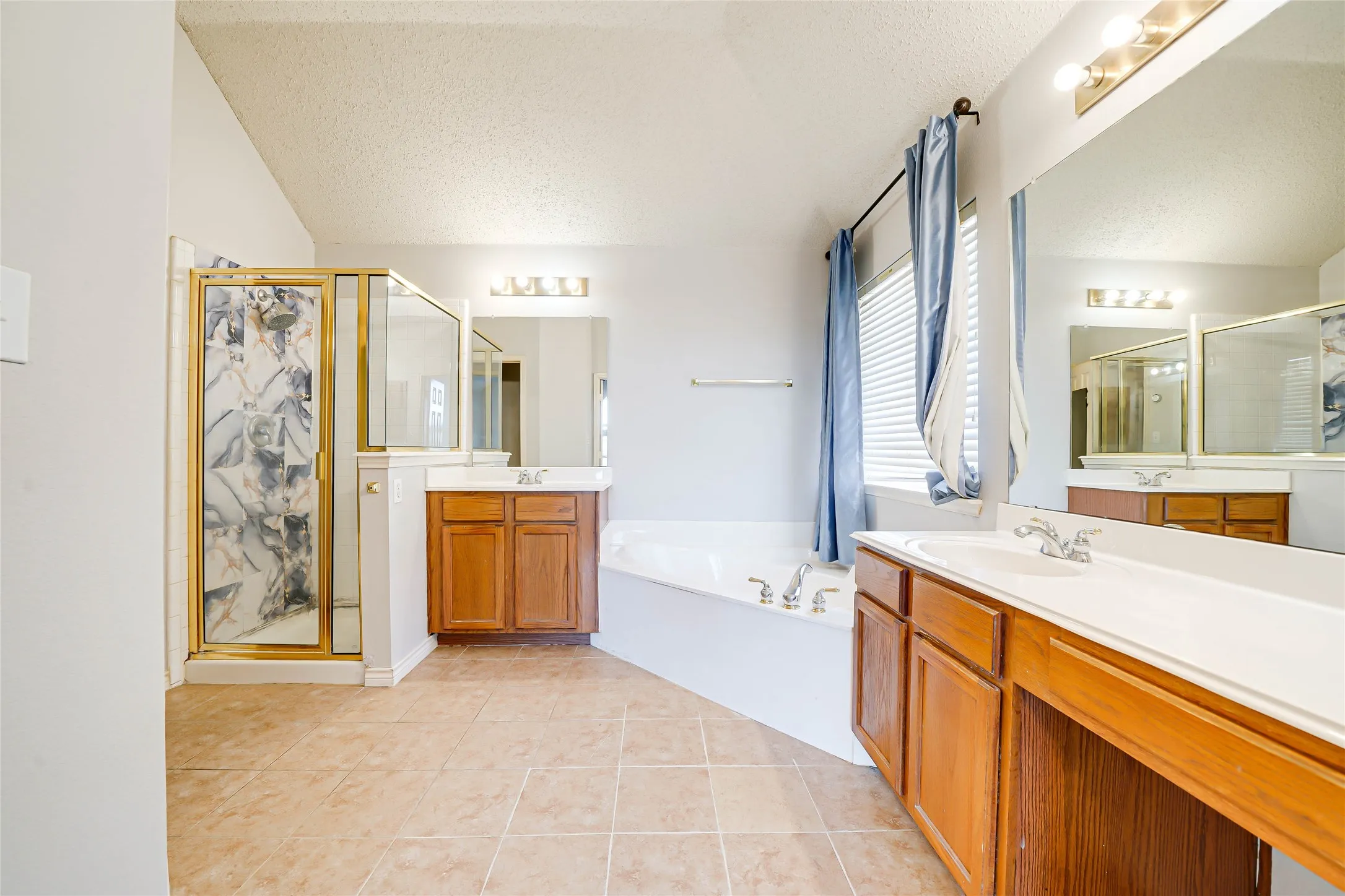 Single Family Residence For Rent in Collin County , 5008 Vineyard Lane, Mc Kinney, Texas 75070, 5 Bedroom, 3 Bathroom, 2 Garage spaces, 2,572 Sqft, built in 1999, mls#21361598, Real Estate Agent in Mc Kinney, Homes For Rent in Collin county, Homes For Rent in Mc Kinney, Realtor in Mc Kinney Texas, Real Estate Brokerage Independent Realty Texas, Luminita Cordes Realtor