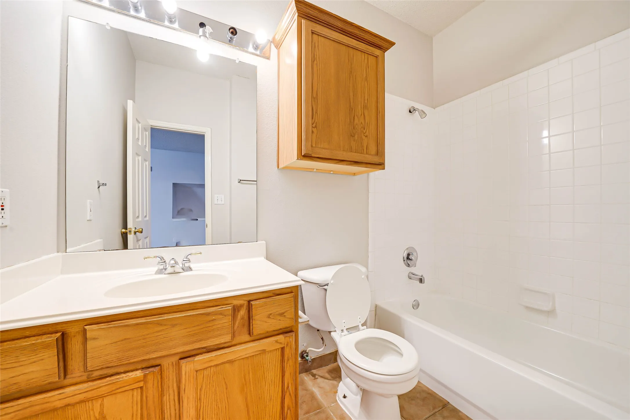 Single Family Residence For Rent in Collin County , 5008 Vineyard Lane, Mc Kinney, Texas 75070, 5 Bedroom, 3 Bathroom, 2 Garage spaces, 2,572 Sqft, built in 1999, mls#21361598, Real Estate Agent in Mc Kinney, Homes For Rent in Collin county, Homes For Rent in Mc Kinney, Realtor in Mc Kinney Texas, Real Estate Brokerage Independent Realty Texas, Luminita Cordes Realtor