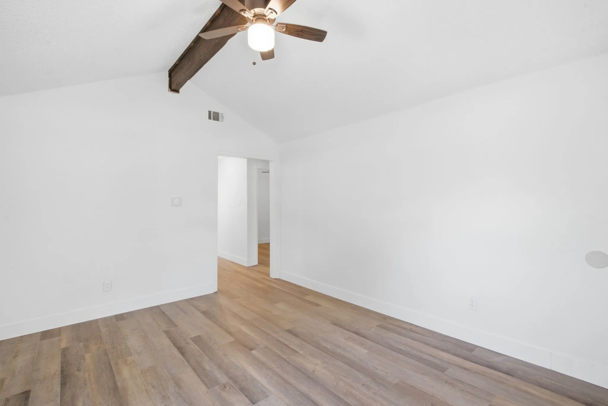 Single Family Residence For Sale in Parker County , 905 N Rusk Street, Weatherford, Texas 76086, 3 Bedroom, 2 Bathroom, Garage spaces, 1,076 Sqft, built in 0, mls#21360732, Real Estate Agent in Weatherford, Homes For Sale in Parker county, Homes For Sale in Weatherford, Realtor in Weatherford Texas, Real Estate Brokerage Independent Realty Texas, Luminita Cordes Realtor