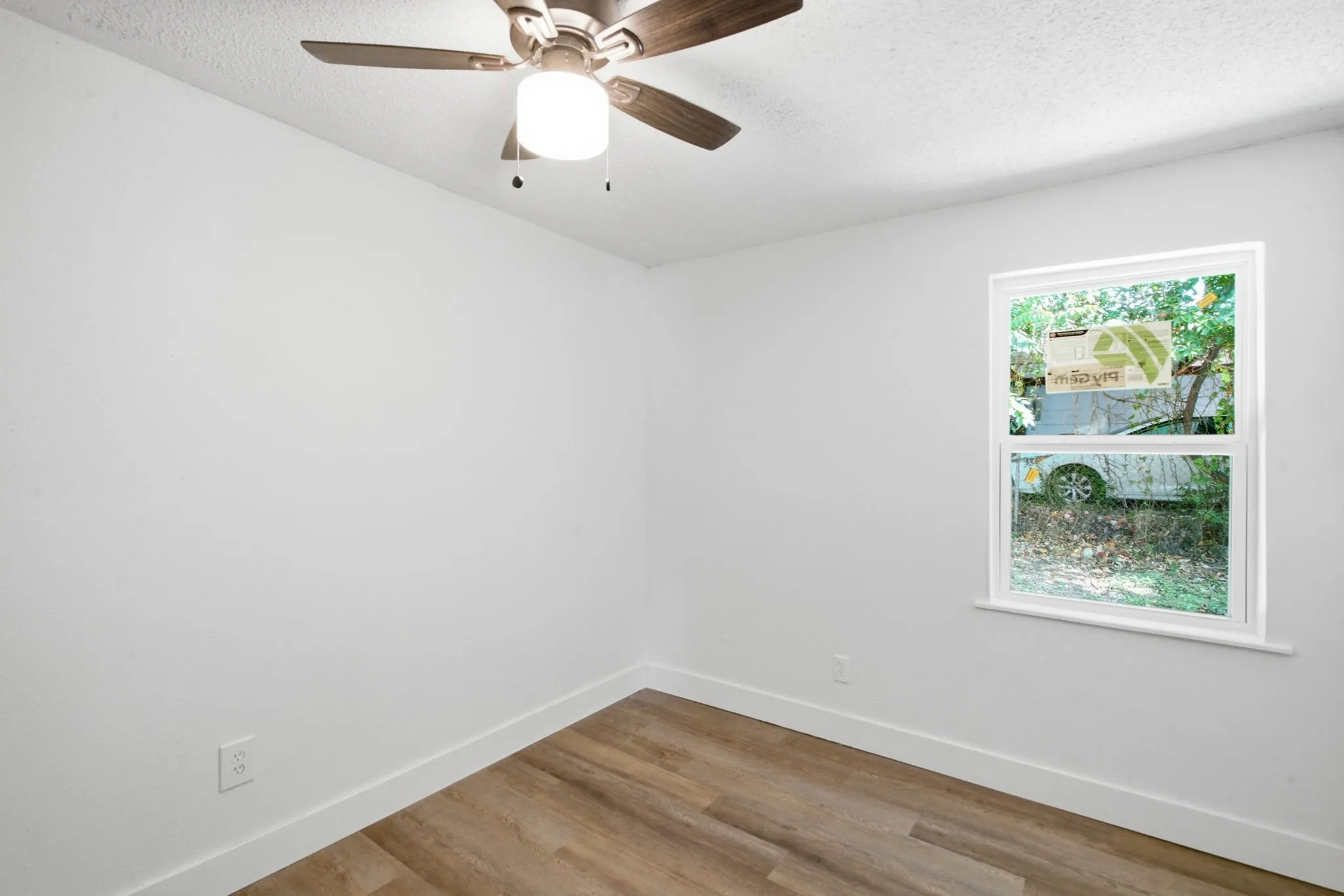 Single Family Residence For Sale in Parker County , 905 N Rusk Street, Weatherford, Texas 76086, 3 Bedroom, 2 Bathroom, Garage spaces, 1,076 Sqft, built in 0, mls#21360732, Real Estate Agent in Weatherford, Homes For Sale in Parker county, Homes For Sale in Weatherford, Realtor in Weatherford Texas, Real Estate Brokerage Independent Realty Texas, Luminita Cordes Realtor