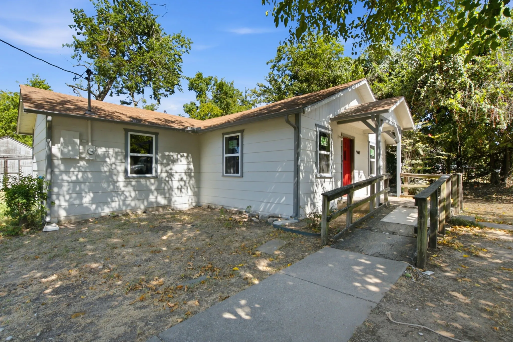 Single Family Residence For Sale in Parker County , 905 N Rusk Street, Weatherford, Texas 76086, 3 Bedroom, 2 Bathroom, Garage spaces, 1,076 Sqft, built in 0, mls#21360732, Real Estate Agent in Weatherford, Homes For Sale in Parker county, Homes For Sale in Weatherford, Realtor in Weatherford Texas, Real Estate Brokerage Independent Realty Texas, Luminita Cordes Realtor
