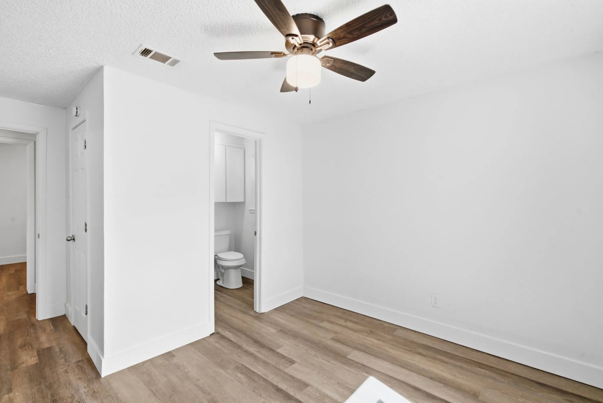 Single Family Residence For Sale in Parker County , 905 N Rusk Street, Weatherford, Texas 76086, 3 Bedroom, 2 Bathroom, Garage spaces, 1,076 Sqft, built in 0, mls#21360732, Real Estate Agent in Weatherford, Homes For Sale in Parker county, Homes For Sale in Weatherford, Realtor in Weatherford Texas, Real Estate Brokerage Independent Realty Texas, Luminita Cordes Realtor