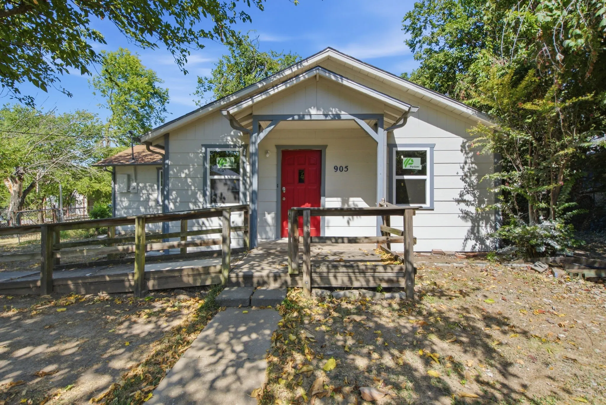Single Family Residence For Sale in Parker County , 905 N Rusk Street, Weatherford, Texas 76086, 3 Bedroom, 2 Bathroom, Garage spaces, 1,076 Sqft, built in 0, mls#21360732, Real Estate Agent in Weatherford, Homes For Sale in Parker county, Homes For Sale in Weatherford, Realtor in Weatherford Texas, Real Estate Brokerage Independent Realty Texas, Luminita Cordes Realtor