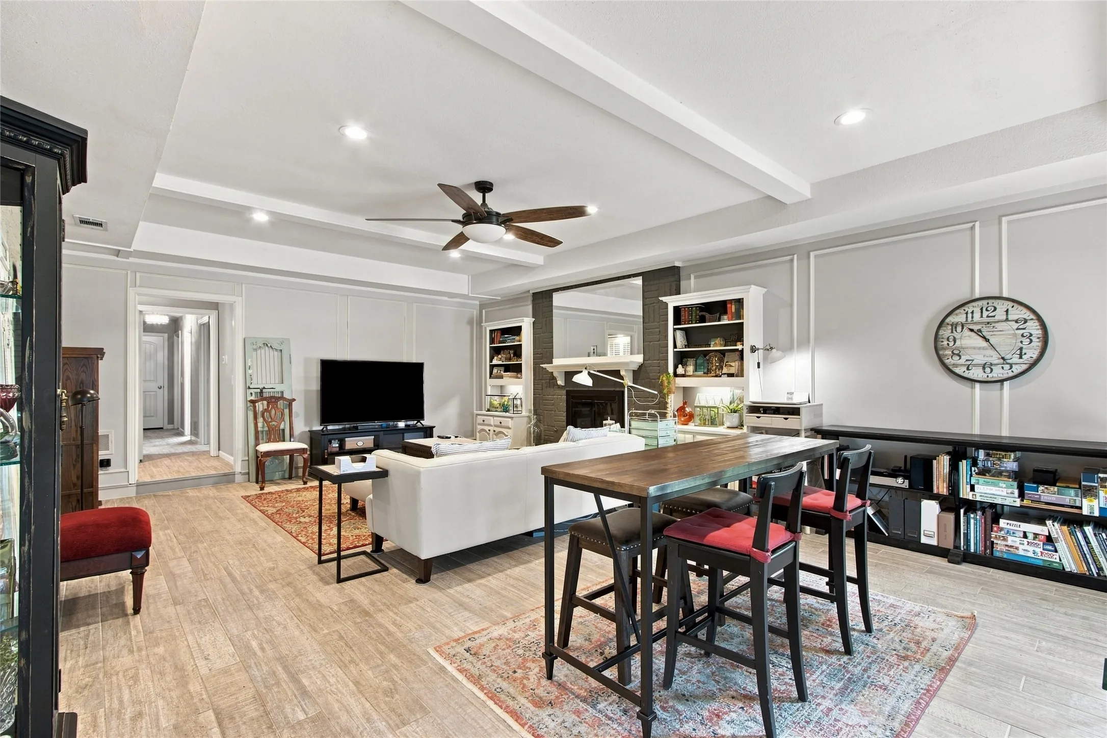 Single Family Residence For Sale in Collin County , 1855 Hatherly Drive, Plano, Texas 75023, 4 Bedroom, 3 Bathroom, 2 Garage spaces, 2,231 Sqft, built in 1976, mls#21361554, Real Estate Agent in Plano, Homes For Sale in Collin county, Homes For Sale in Plano, Realtor in Plano Texas, Real Estate Brokerage Independent Realty Texas, Luminita Cordes Realtor