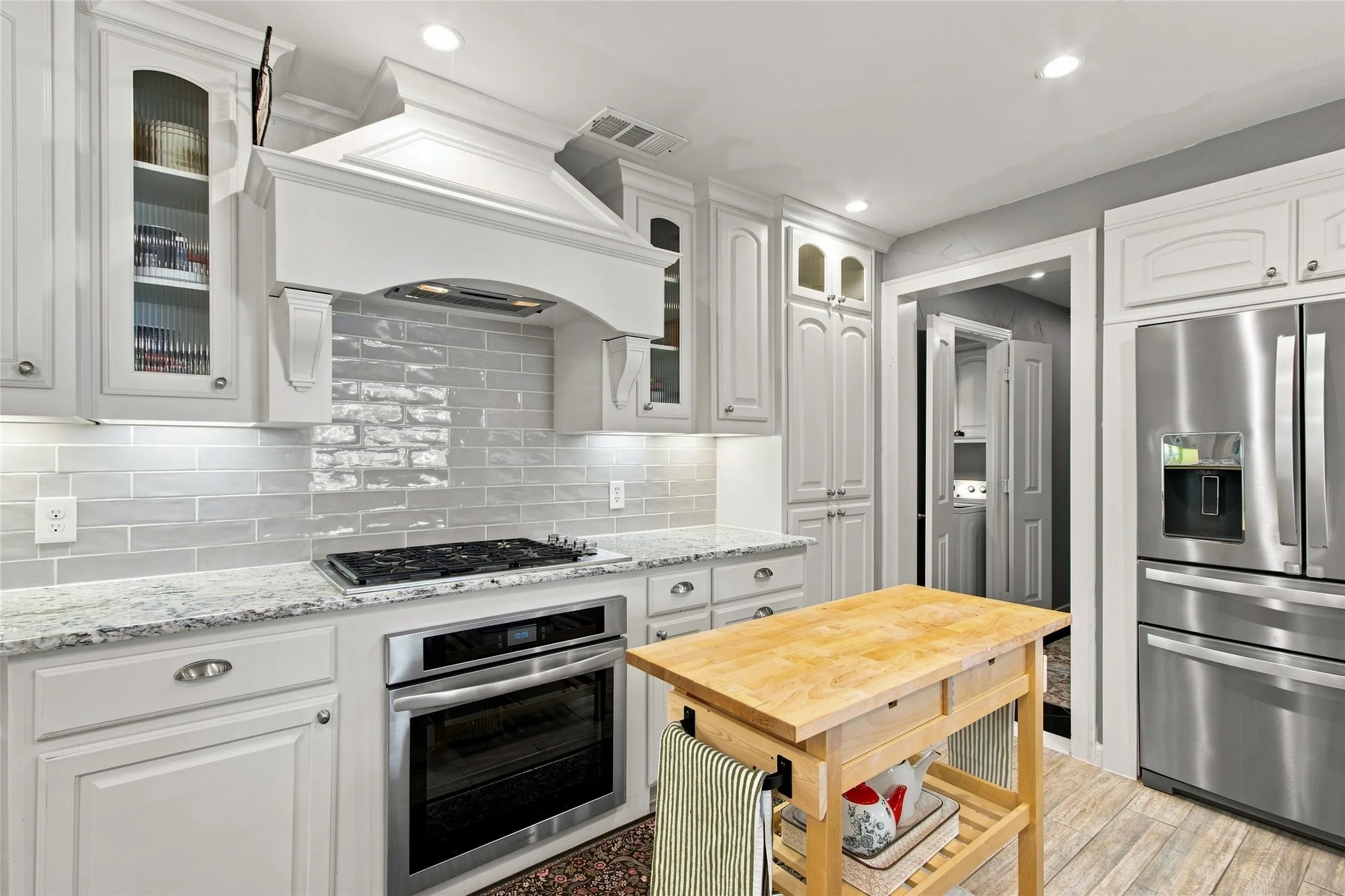 Single Family Residence For Sale in Collin County , 1855 Hatherly Drive, Plano, Texas 75023, 4 Bedroom, 3 Bathroom, 2 Garage spaces, 2,231 Sqft, built in 1976, mls#21361554, Real Estate Agent in Plano, Homes For Sale in Collin county, Homes For Sale in Plano, Realtor in Plano Texas, Real Estate Brokerage Independent Realty Texas, Luminita Cordes Realtor