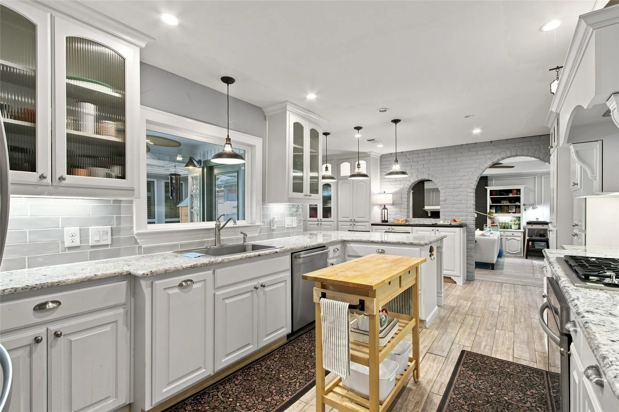 Single Family Residence For Sale in Collin County , 1855 Hatherly Drive, Plano, Texas 75023, 4 Bedroom, 3 Bathroom, 2 Garage spaces, 2,231 Sqft, built in 1976, mls#21361554, Real Estate Agent in Plano, Homes For Sale in Collin county, Homes For Sale in Plano, Realtor in Plano Texas, Real Estate Brokerage Independent Realty Texas, Luminita Cordes Realtor