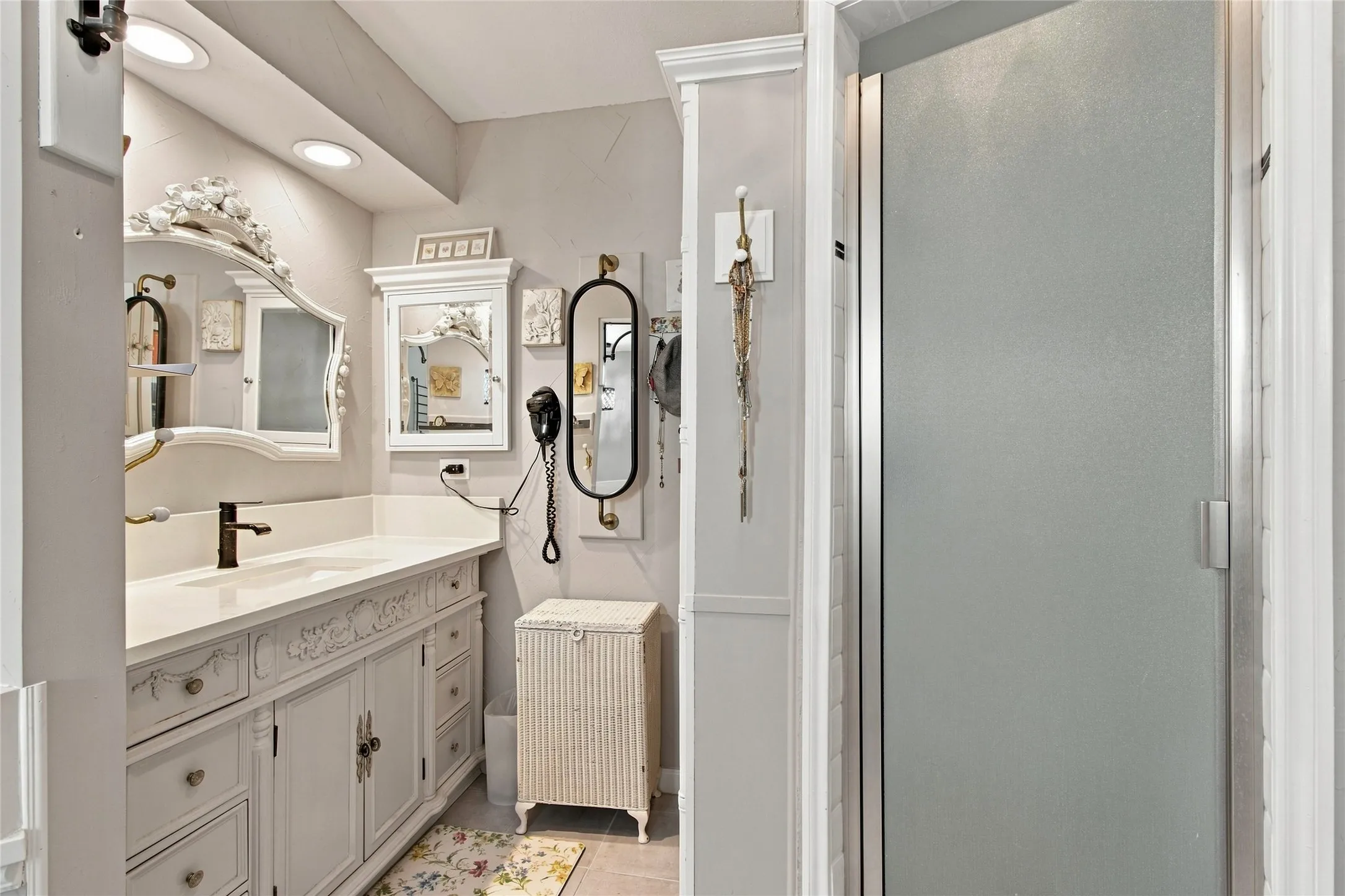 Single Family Residence For Sale in Collin County , 1855 Hatherly Drive, Plano, Texas 75023, 4 Bedroom, 3 Bathroom, 2 Garage spaces, 2,231 Sqft, built in 1976, mls#21361554, Real Estate Agent in Plano, Homes For Sale in Collin county, Homes For Sale in Plano, Realtor in Plano Texas, Real Estate Brokerage Independent Realty Texas, Luminita Cordes Realtor