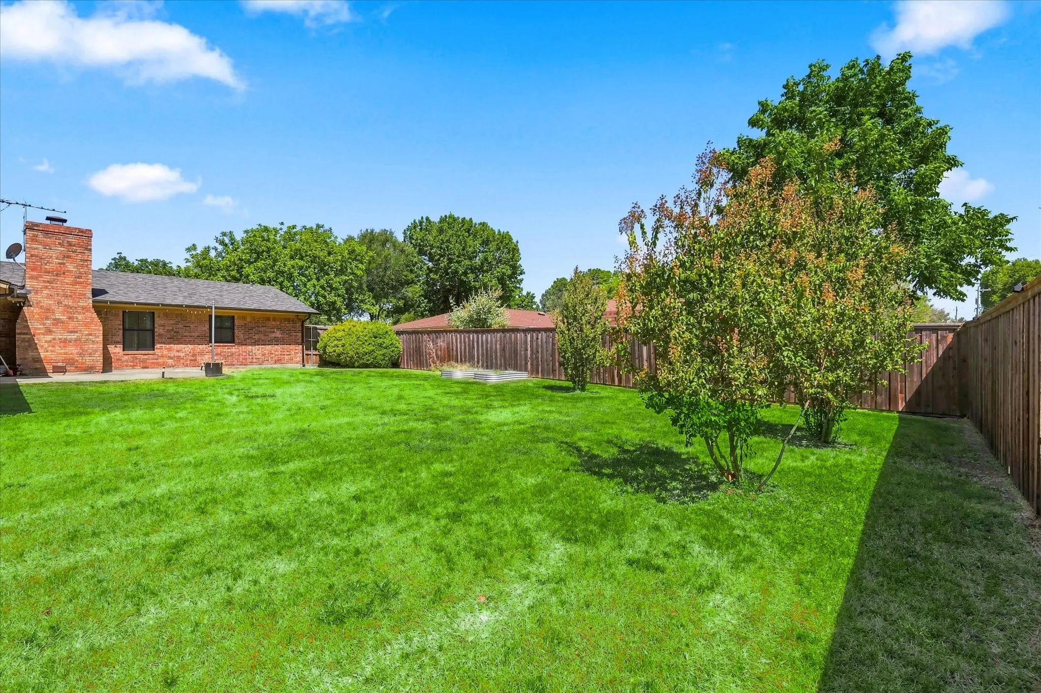 Single Family Residence For Sale in Denton County , 208 Diane Drive, Sanger, Texas 76266, 3 Bedroom, 4 Bathroom, Garage spaces, 2,042 Sqft, built in 1983, mls#21361494, Real Estate Agent in Sanger, Homes For Sale in Denton county, Homes For Sale in Sanger, Realtor in Sanger Texas, Real Estate Brokerage Independent Realty Texas, Luminita Cordes Realtor