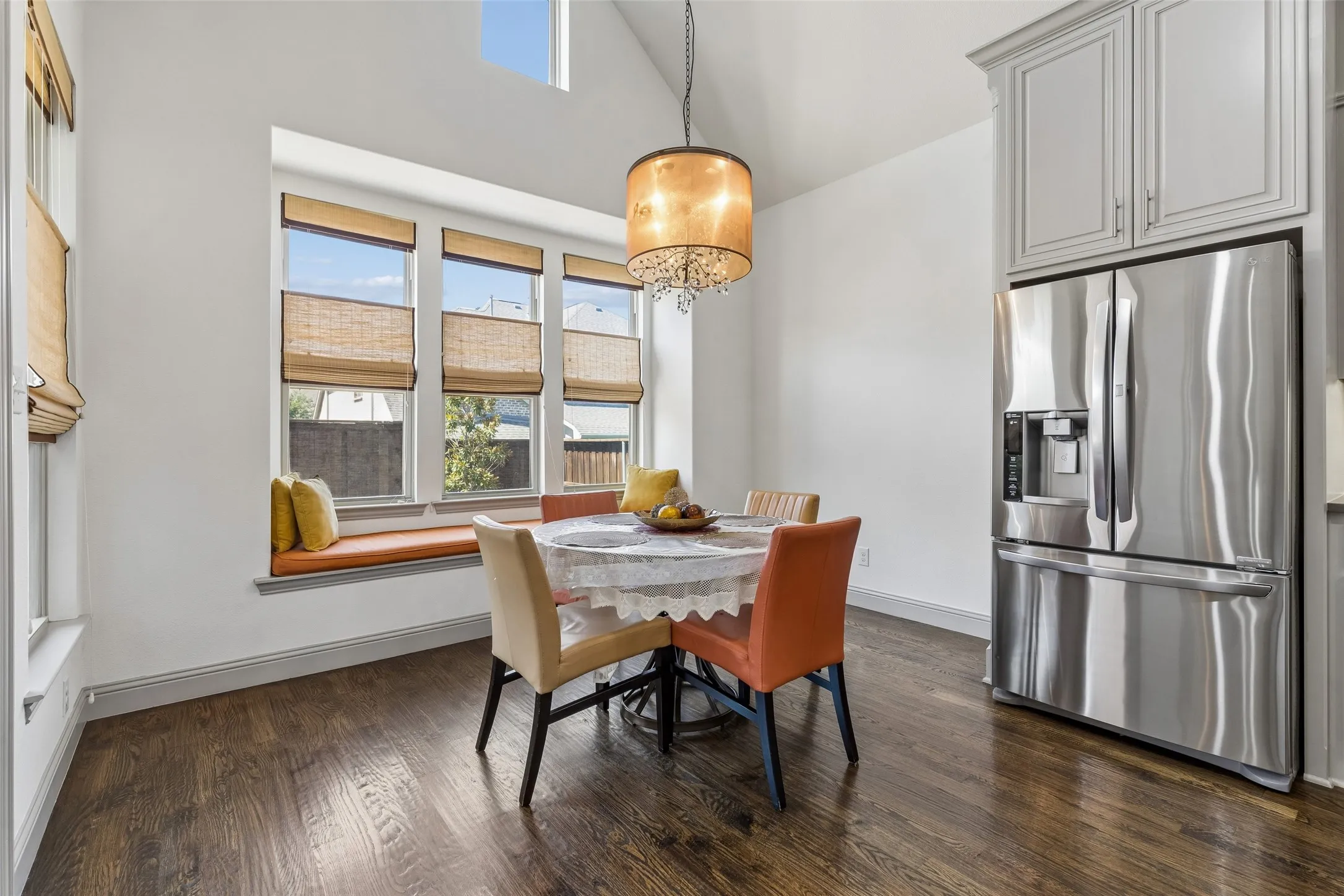 Single Family Residence For Sale in Denton County , 967 Kettledrum Drive, Frisco, Texas 75036, 5 Bedroom, 6 Bathroom, 3 Garage spaces, 4,084 Sqft, built in 2015, mls#21361563, Real Estate Agent in Frisco, Homes For Sale in Denton county, Homes For Sale in Frisco, Realtor in Frisco Texas, Real Estate Brokerage Independent Realty Texas, Luminita Cordes Realtor