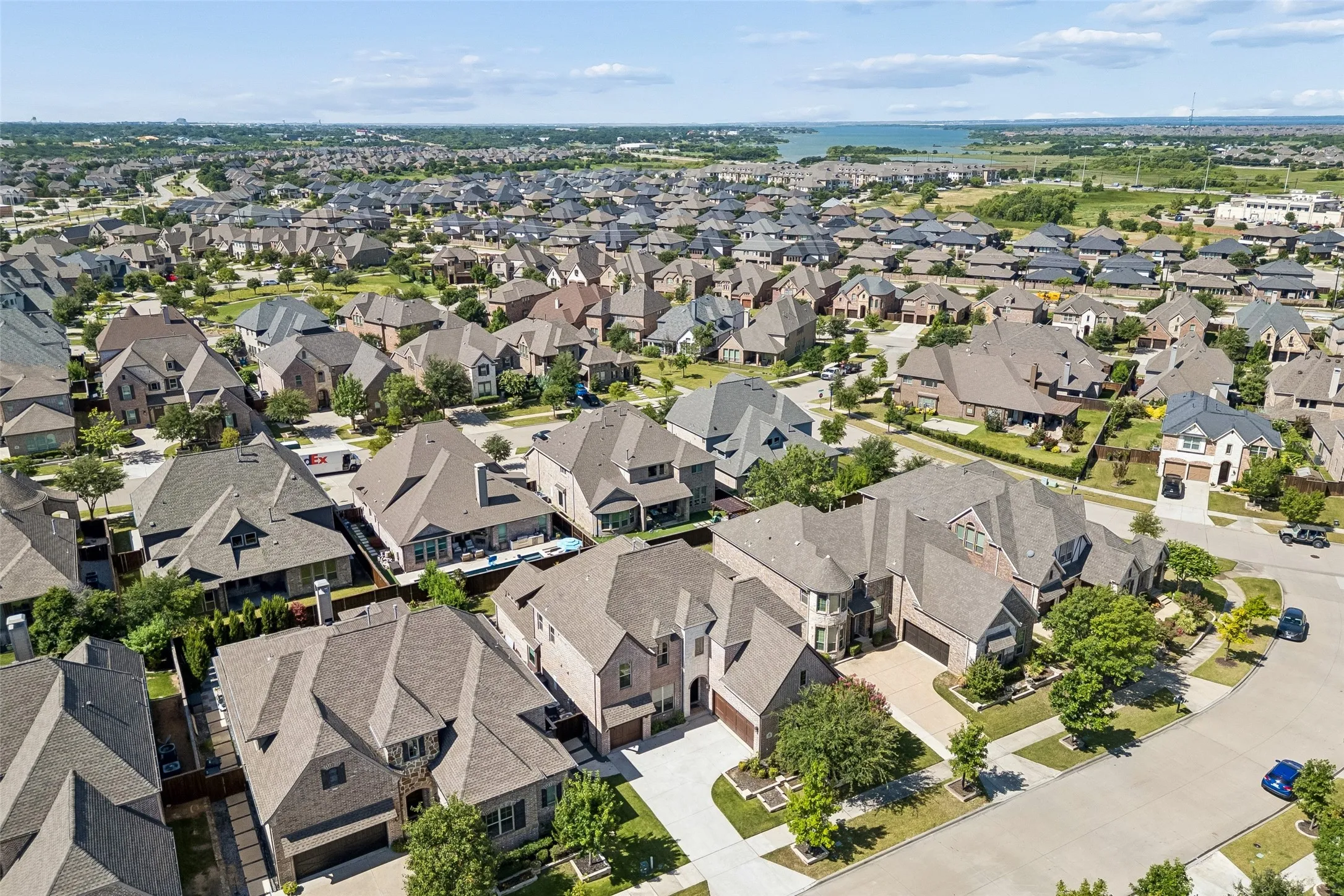 Single Family Residence For Sale in Denton County , 967 Kettledrum Drive, Frisco, Texas 75036, 5 Bedroom, 6 Bathroom, 3 Garage spaces, 4,084 Sqft, built in 2015, mls#21361563, Real Estate Agent in Frisco, Homes For Sale in Denton county, Homes For Sale in Frisco, Realtor in Frisco Texas, Real Estate Brokerage Independent Realty Texas, Luminita Cordes Realtor