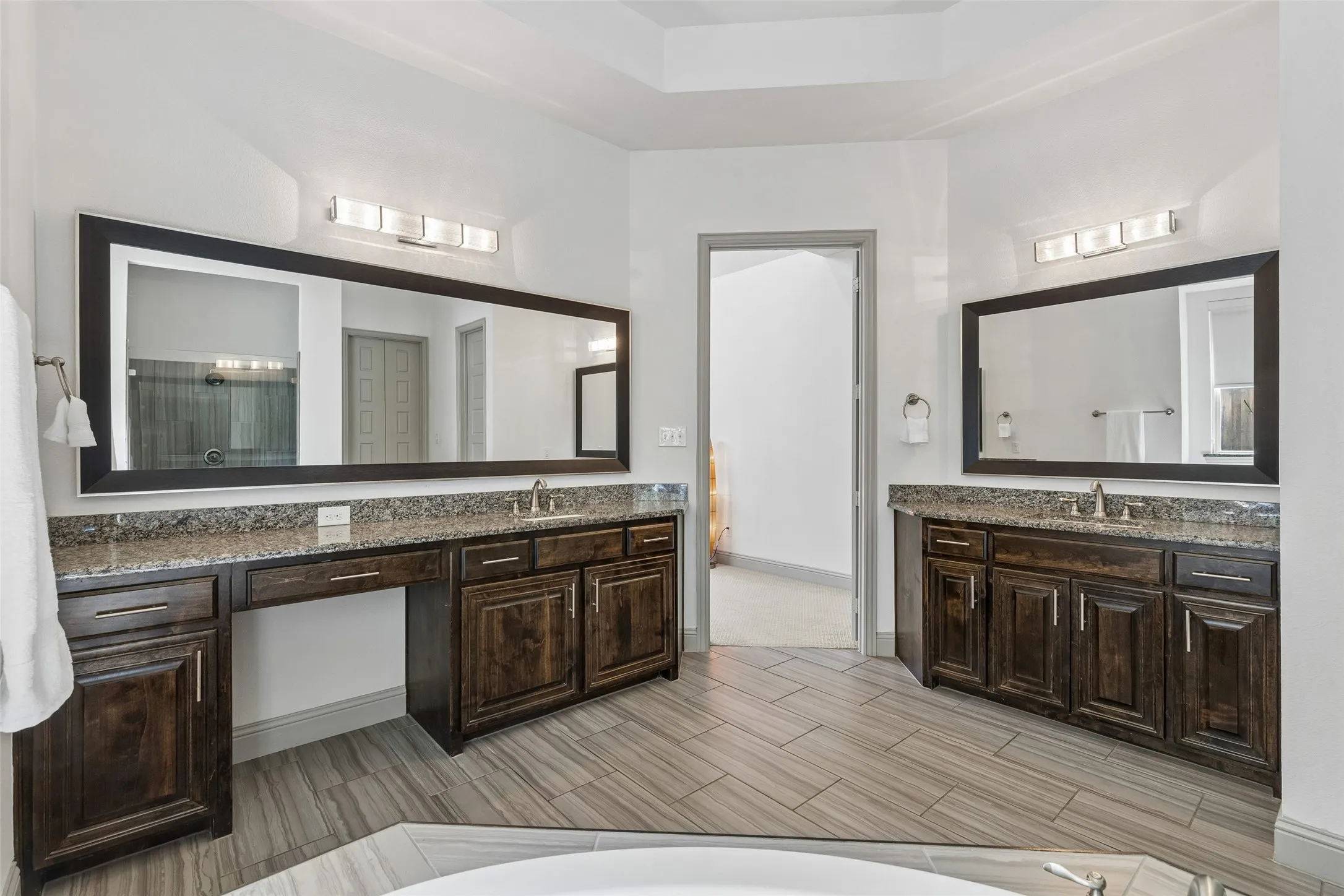 Single Family Residence For Sale in Denton County , 967 Kettledrum Drive, Frisco, Texas 75036, 5 Bedroom, 6 Bathroom, 3 Garage spaces, 4,084 Sqft, built in 2015, mls#21361563, Real Estate Agent in Frisco, Homes For Sale in Denton county, Homes For Sale in Frisco, Realtor in Frisco Texas, Real Estate Brokerage Independent Realty Texas, Luminita Cordes Realtor