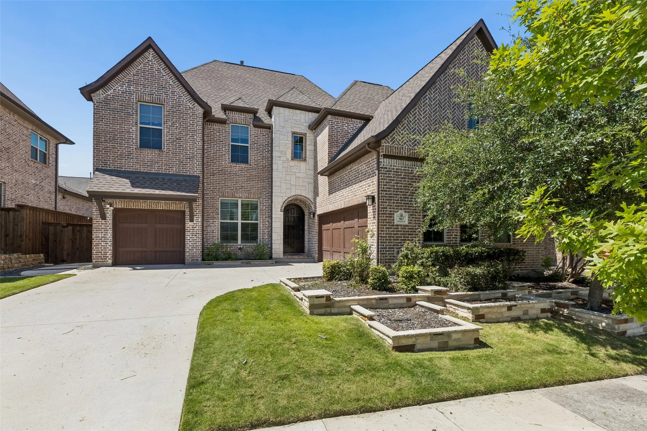 Single Family Residence For Sale in Denton County , 967 Kettledrum Drive, Frisco, Texas 75036, 5 Bedroom, 6 Bathroom, 3 Garage spaces, 4,084 Sqft, built in 2015, mls#21361563, Real Estate Agent in Frisco, Homes For Sale in Denton county, Homes For Sale in Frisco, Realtor in Frisco Texas, Real Estate Brokerage Independent Realty Texas, Luminita Cordes Realtor