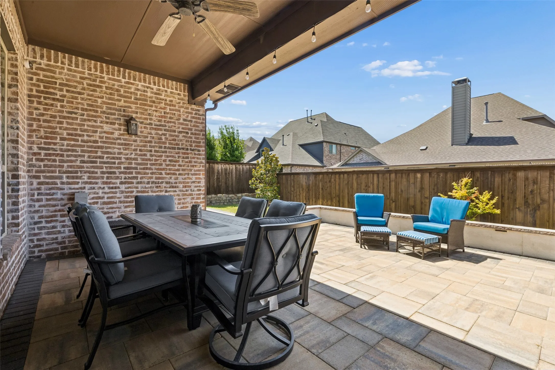 Single Family Residence For Sale in Denton County , 967 Kettledrum Drive, Frisco, Texas 75036, 5 Bedroom, 6 Bathroom, 3 Garage spaces, 4,084 Sqft, built in 2015, mls#21361563, Real Estate Agent in Frisco, Homes For Sale in Denton county, Homes For Sale in Frisco, Realtor in Frisco Texas, Real Estate Brokerage Independent Realty Texas, Luminita Cordes Realtor