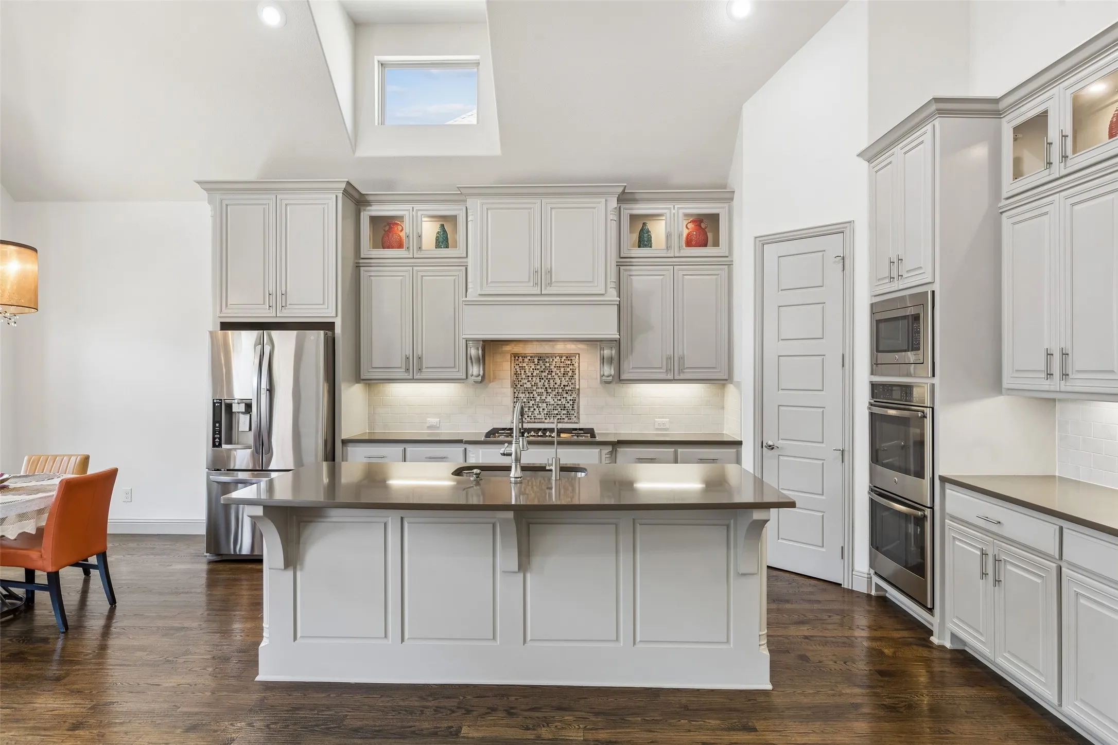 Single Family Residence For Sale in Denton County , 967 Kettledrum Drive, Frisco, Texas 75036, 5 Bedroom, 6 Bathroom, 3 Garage spaces, 4,084 Sqft, built in 2015, mls#21361563, Real Estate Agent in Frisco, Homes For Sale in Denton county, Homes For Sale in Frisco, Realtor in Frisco Texas, Real Estate Brokerage Independent Realty Texas, Luminita Cordes Realtor