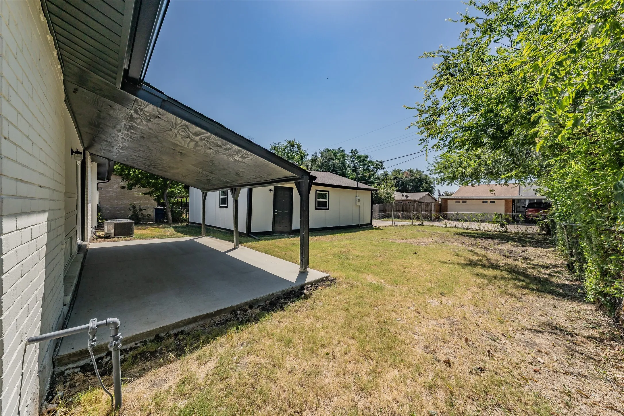 Single Family Residence For Sale in Dallas County , 1546 Oakbrook Street, Lancaster, Texas 75134, 4 Bedroom, 2 Bathroom, 2 Garage spaces, 1,557 Sqft, built in 1972, mls#21361380, Real Estate Agent in Lancaster, Homes For Sale in Dallas county, Homes For Sale in Lancaster, Realtor in Lancaster Texas, Real Estate Brokerage Independent Realty Texas, Luminita Cordes Realtor