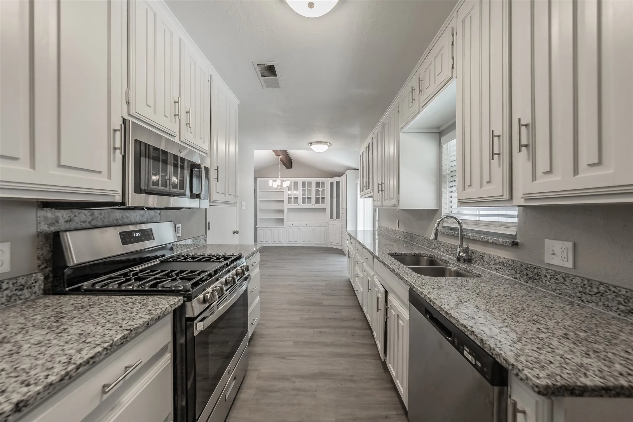 Single Family Residence For Sale in Dallas County , 1546 Oakbrook Street, Lancaster, Texas 75134, 4 Bedroom, 2 Bathroom, 2 Garage spaces, 1,557 Sqft, built in 1972, mls#21361380, Real Estate Agent in Lancaster, Homes For Sale in Dallas county, Homes For Sale in Lancaster, Realtor in Lancaster Texas, Real Estate Brokerage Independent Realty Texas, Luminita Cordes Realtor