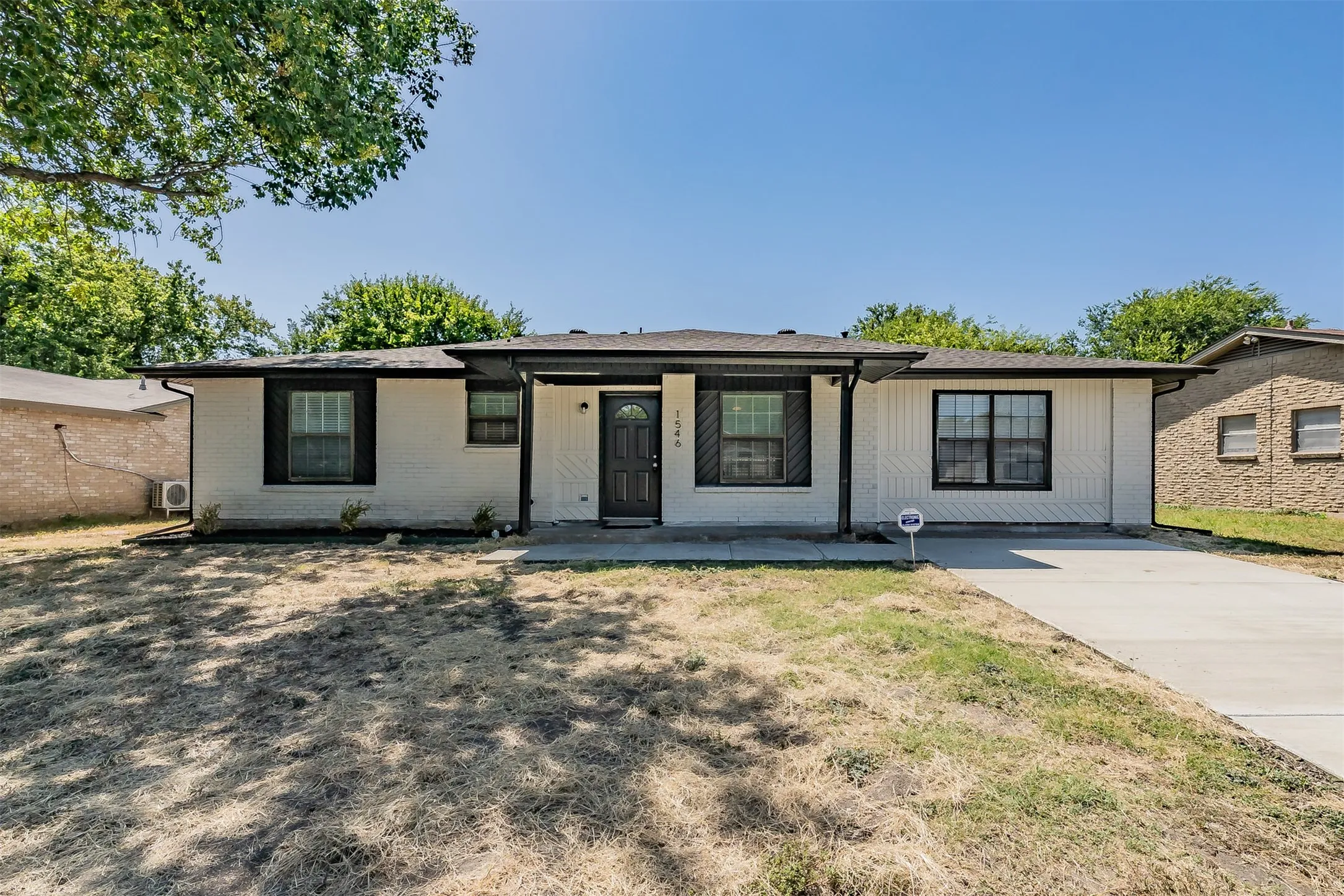 Single Family Residence For Sale in Dallas County , 1546 Oakbrook Street, Lancaster, Texas 75134, 4 Bedroom, 2 Bathroom, 2 Garage spaces, 1,557 Sqft, built in 1972, mls#21361380, Real Estate Agent in Lancaster, Homes For Sale in Dallas county, Homes For Sale in Lancaster, Realtor in Lancaster Texas, Real Estate Brokerage Independent Realty Texas, Luminita Cordes Realtor