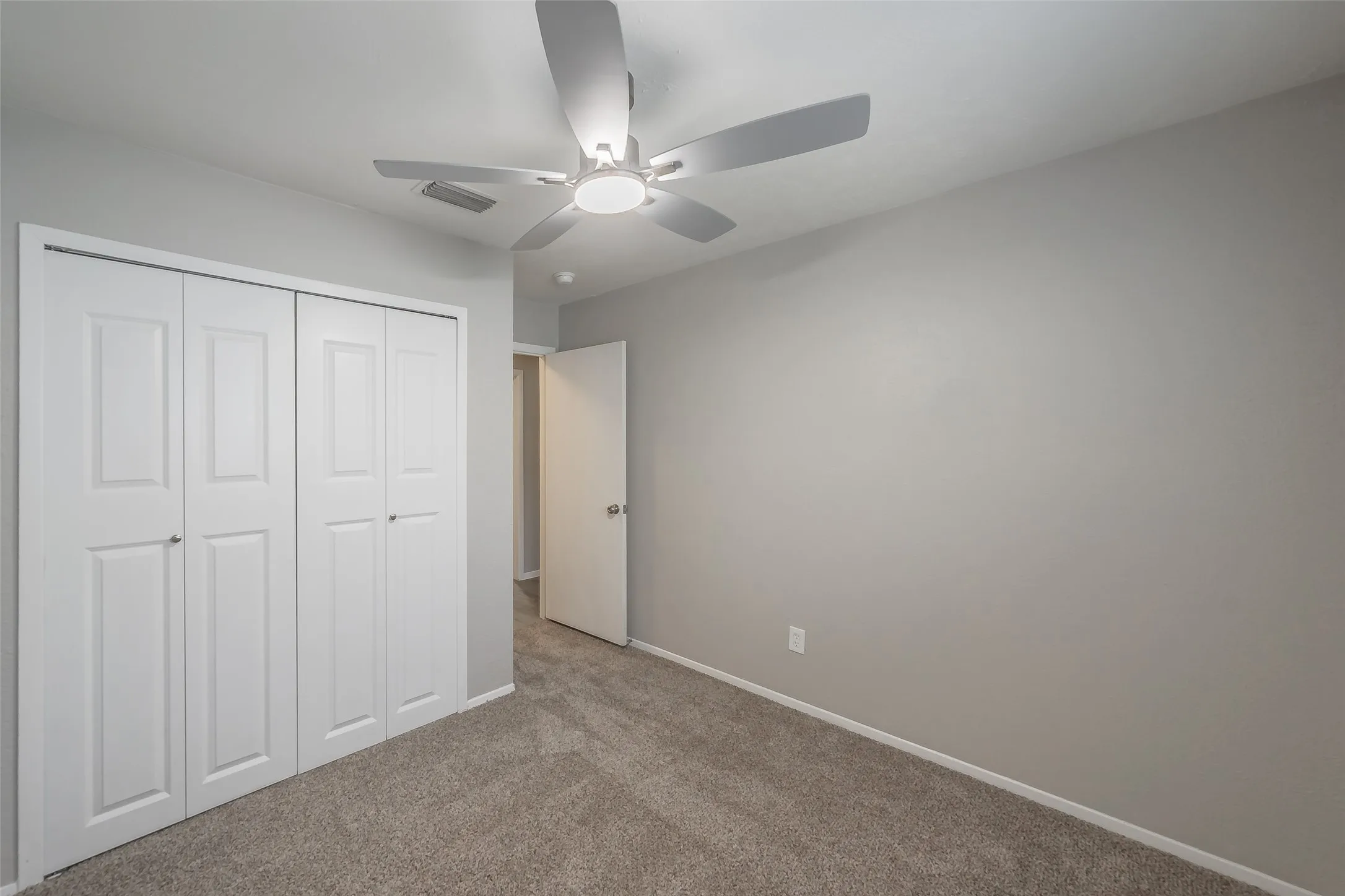 Single Family Residence For Sale in Dallas County , 1546 Oakbrook Street, Lancaster, Texas 75134, 4 Bedroom, 2 Bathroom, 2 Garage spaces, 1,557 Sqft, built in 1972, mls#21361380, Real Estate Agent in Lancaster, Homes For Sale in Dallas county, Homes For Sale in Lancaster, Realtor in Lancaster Texas, Real Estate Brokerage Independent Realty Texas, Luminita Cordes Realtor