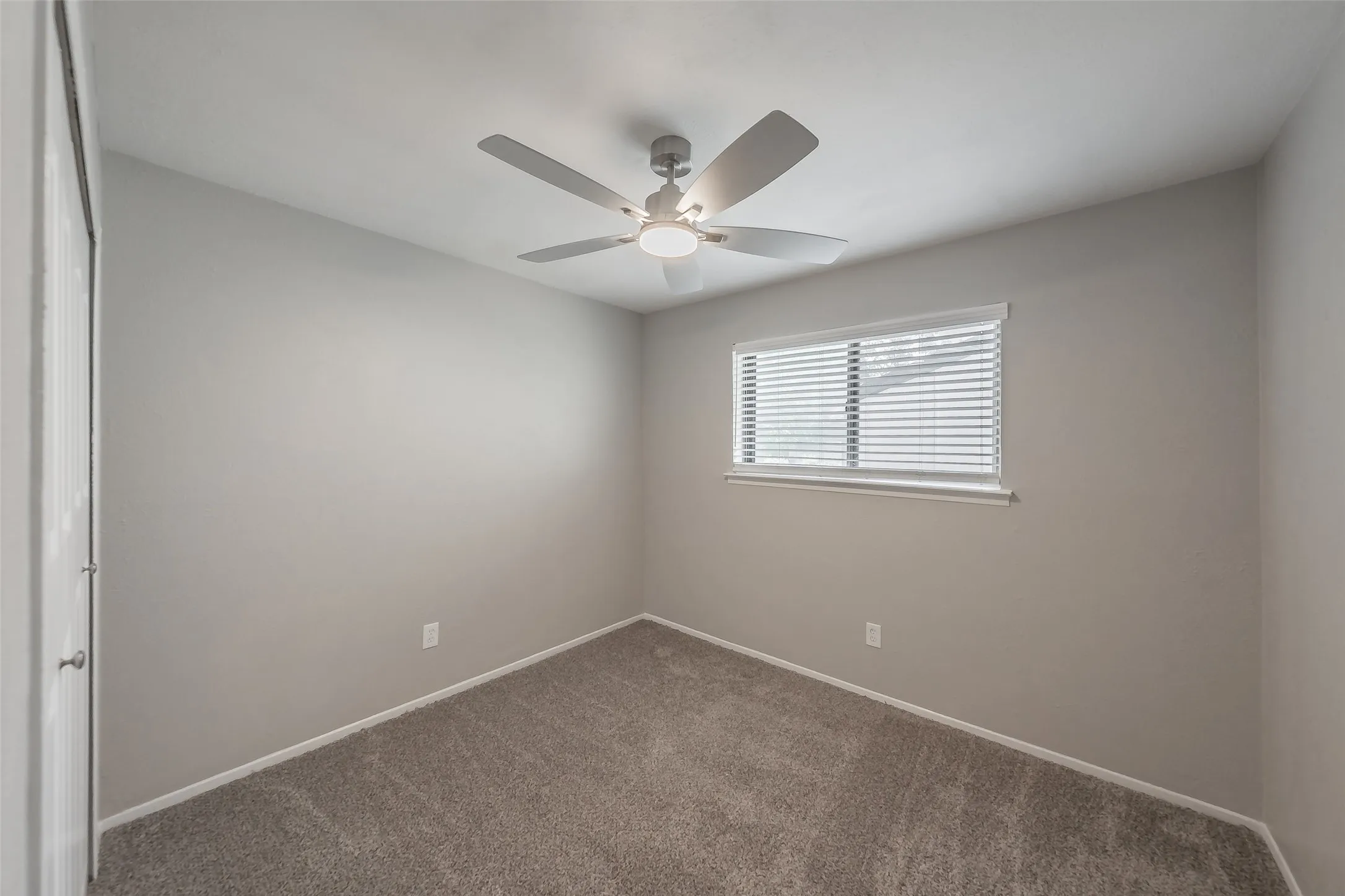 Single Family Residence For Sale in Dallas County , 1546 Oakbrook Street, Lancaster, Texas 75134, 4 Bedroom, 2 Bathroom, 2 Garage spaces, 1,557 Sqft, built in 1972, mls#21361380, Real Estate Agent in Lancaster, Homes For Sale in Dallas county, Homes For Sale in Lancaster, Realtor in Lancaster Texas, Real Estate Brokerage Independent Realty Texas, Luminita Cordes Realtor