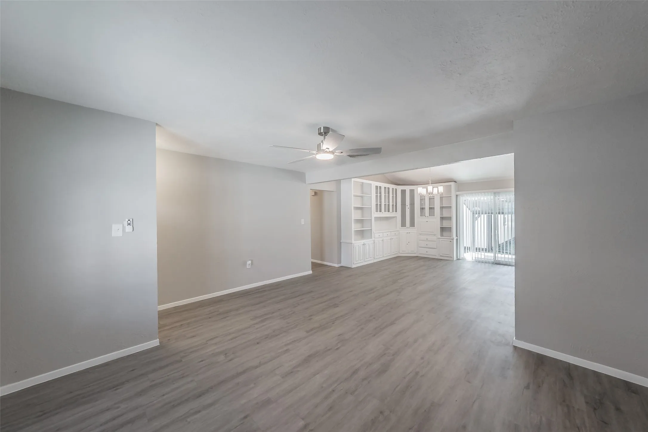 Single Family Residence For Sale in Dallas County , 1546 Oakbrook Street, Lancaster, Texas 75134, 4 Bedroom, 2 Bathroom, 2 Garage spaces, 1,557 Sqft, built in 1972, mls#21361380, Real Estate Agent in Lancaster, Homes For Sale in Dallas county, Homes For Sale in Lancaster, Realtor in Lancaster Texas, Real Estate Brokerage Independent Realty Texas, Luminita Cordes Realtor