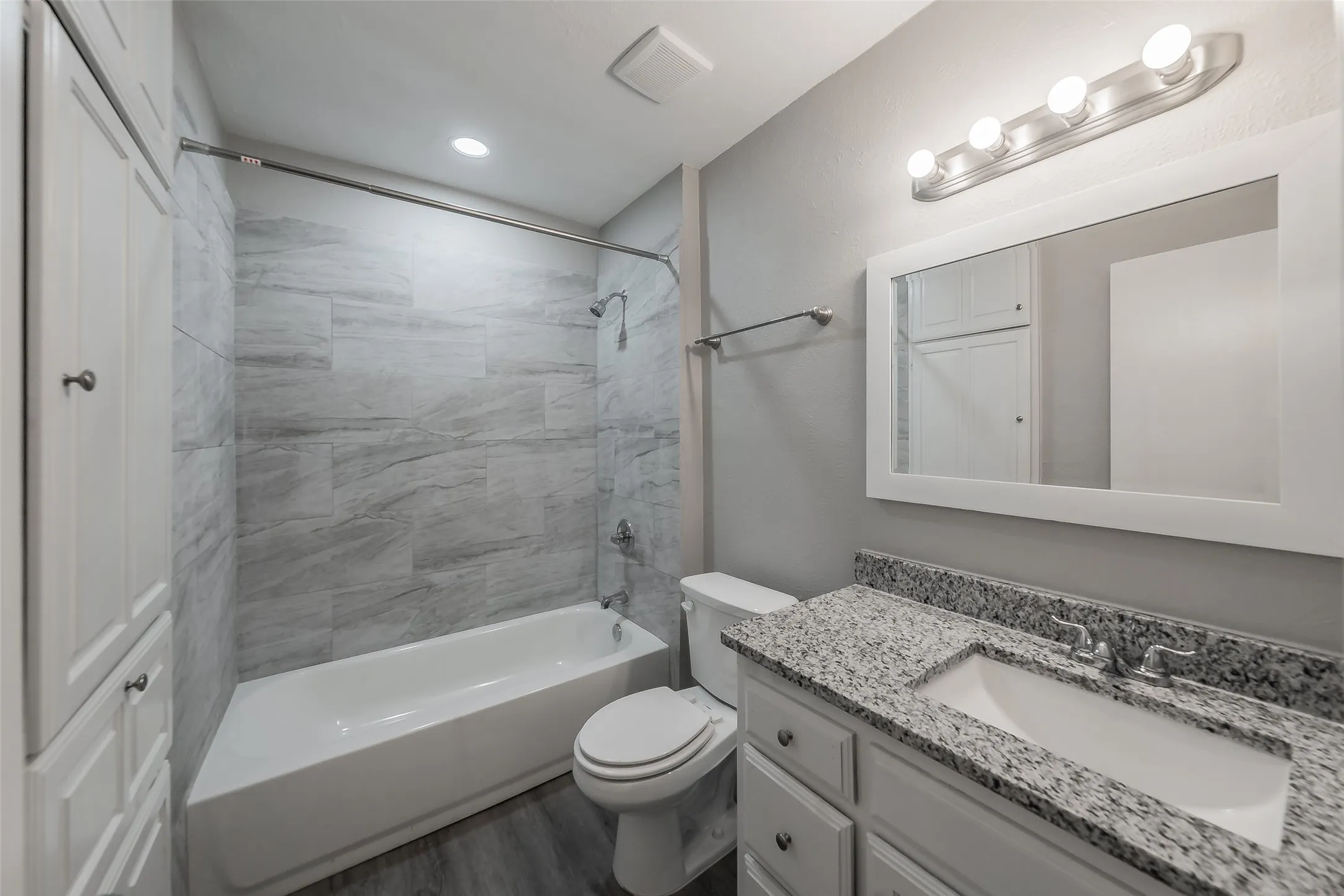 Single Family Residence For Sale in Dallas County , 1546 Oakbrook Street, Lancaster, Texas 75134, 4 Bedroom, 2 Bathroom, 2 Garage spaces, 1,557 Sqft, built in 1972, mls#21361380, Real Estate Agent in Lancaster, Homes For Sale in Dallas county, Homes For Sale in Lancaster, Realtor in Lancaster Texas, Real Estate Brokerage Independent Realty Texas, Luminita Cordes Realtor