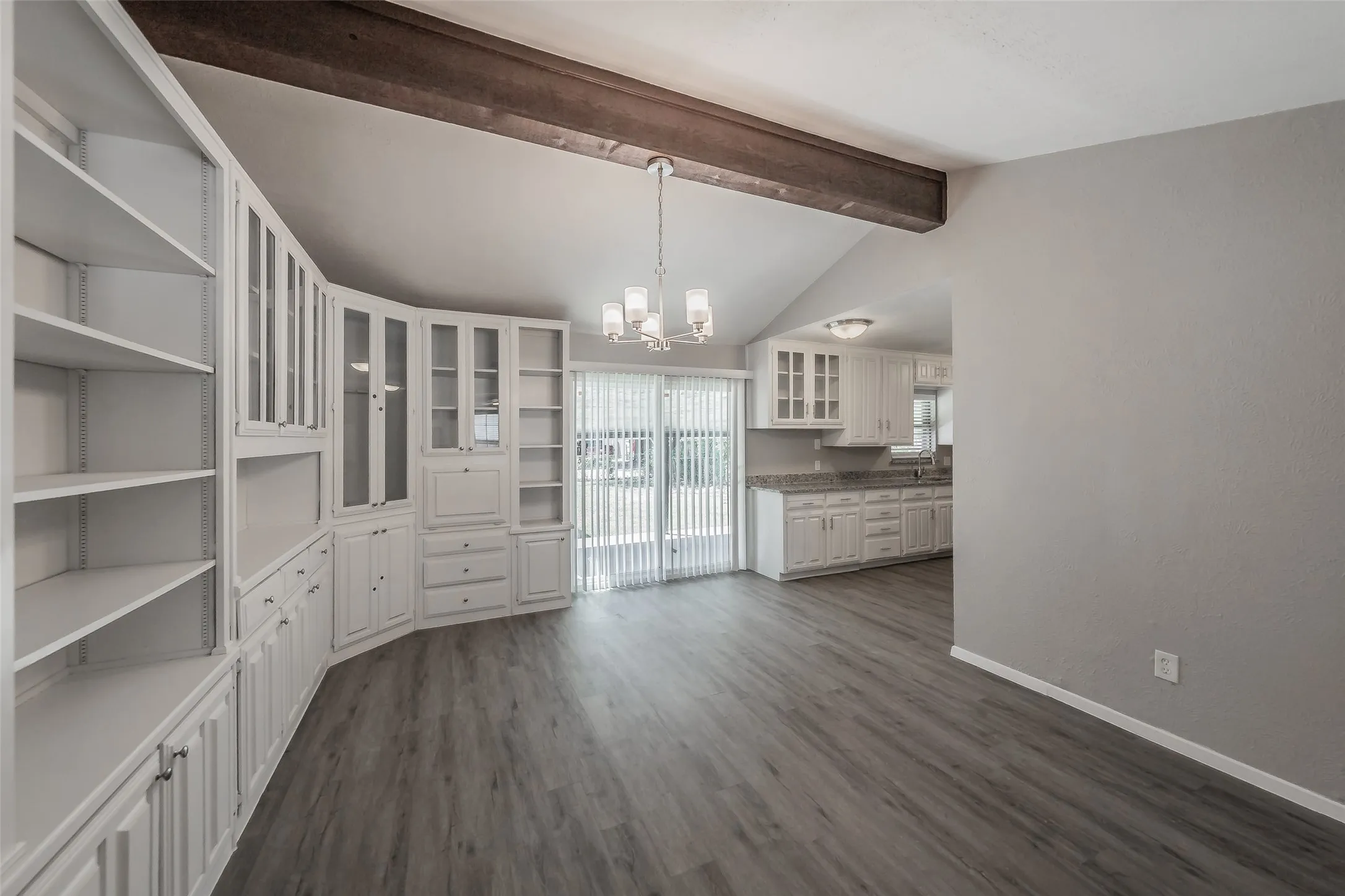 Single Family Residence For Sale in Dallas County , 1546 Oakbrook Street, Lancaster, Texas 75134, 4 Bedroom, 2 Bathroom, 2 Garage spaces, 1,557 Sqft, built in 1972, mls#21361380, Real Estate Agent in Lancaster, Homes For Sale in Dallas county, Homes For Sale in Lancaster, Realtor in Lancaster Texas, Real Estate Brokerage Independent Realty Texas, Luminita Cordes Realtor