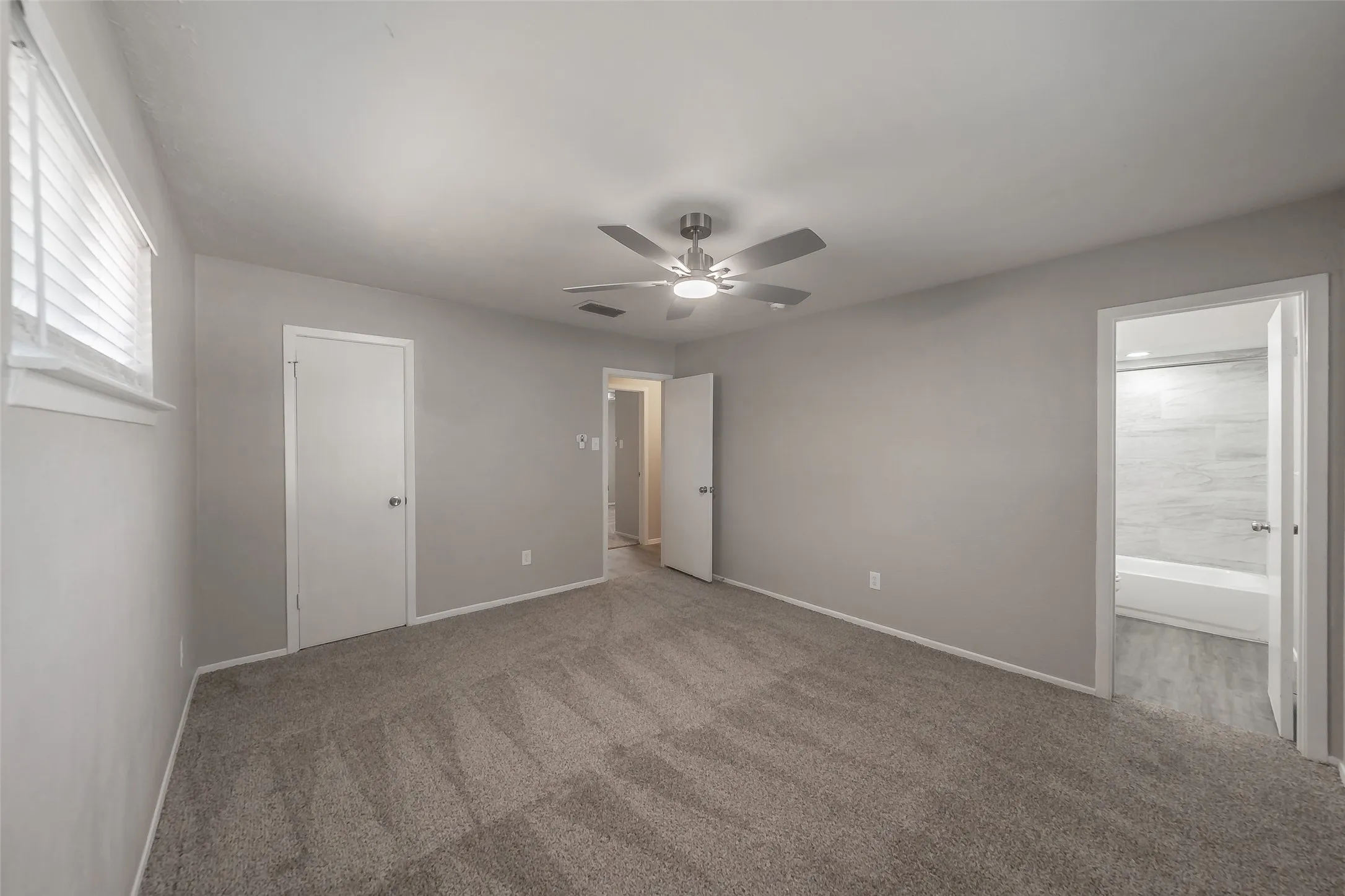 Single Family Residence For Sale in Dallas County , 1546 Oakbrook Street, Lancaster, Texas 75134, 4 Bedroom, 2 Bathroom, 2 Garage spaces, 1,557 Sqft, built in 1972, mls#21361380, Real Estate Agent in Lancaster, Homes For Sale in Dallas county, Homes For Sale in Lancaster, Realtor in Lancaster Texas, Real Estate Brokerage Independent Realty Texas, Luminita Cordes Realtor