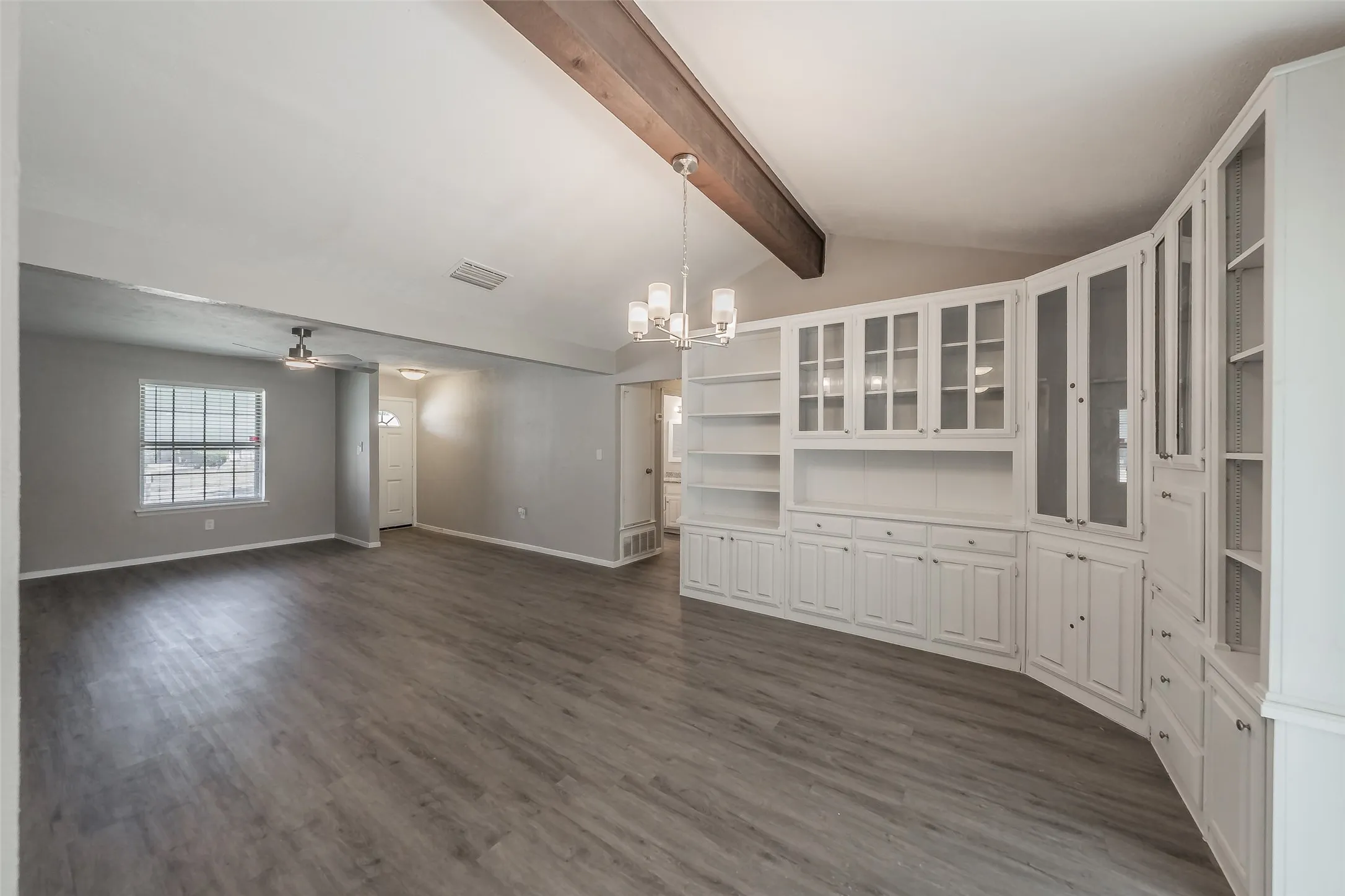 Single Family Residence For Sale in Dallas County , 1546 Oakbrook Street, Lancaster, Texas 75134, 4 Bedroom, 2 Bathroom, 2 Garage spaces, 1,557 Sqft, built in 1972, mls#21361380, Real Estate Agent in Lancaster, Homes For Sale in Dallas county, Homes For Sale in Lancaster, Realtor in Lancaster Texas, Real Estate Brokerage Independent Realty Texas, Luminita Cordes Realtor