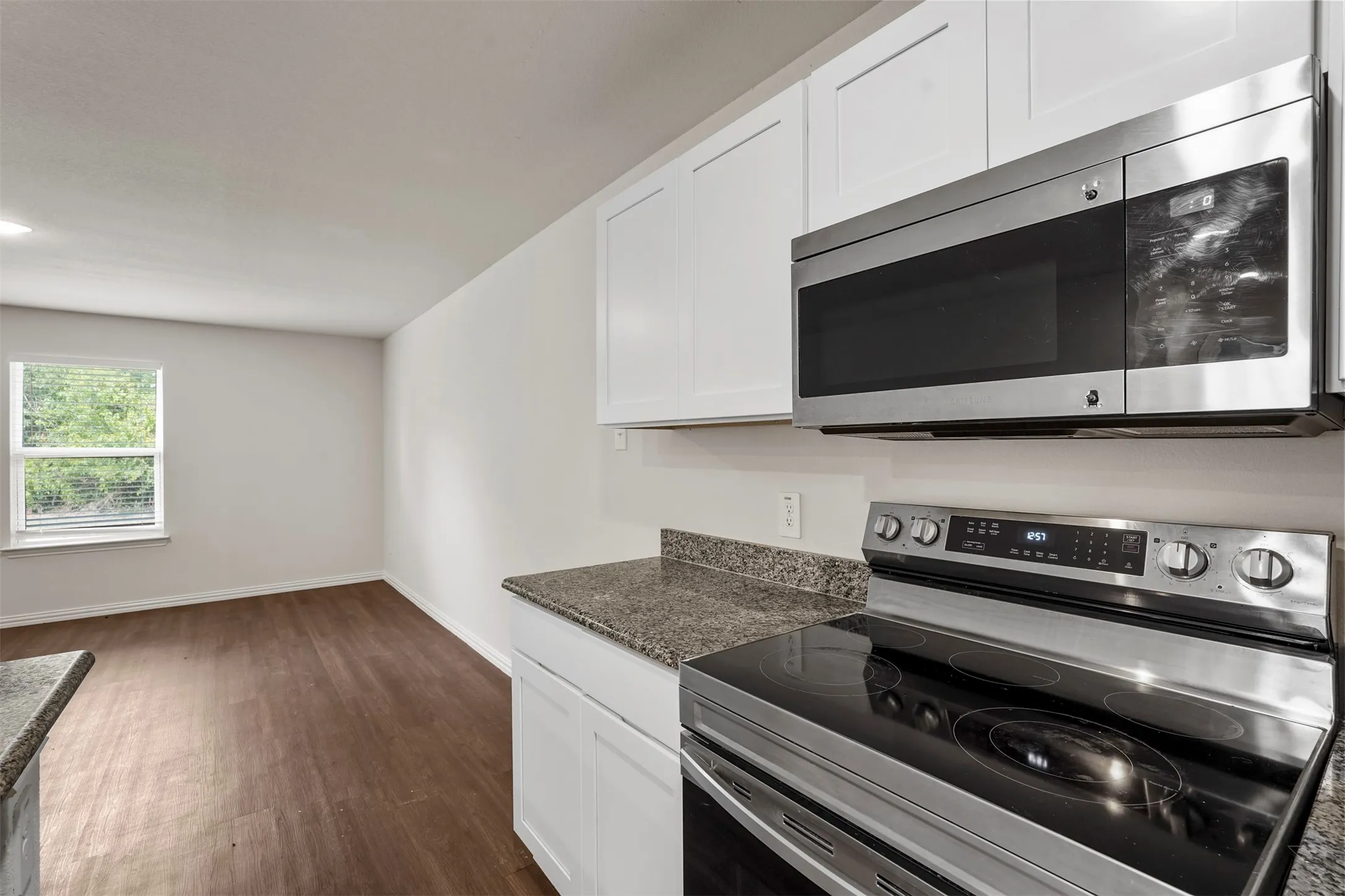 Single Family Residence For Rent in Hunt County , 2208 Sayle Street, Greenville, Texas 75401, 3 Bedroom, 2 Bathroom, 2 Garage spaces, 1,028 Sqft, built in 2022, mls#21361615, Real Estate Agent in Greenville, Homes For Rent in Hunt county, Homes For Rent in Greenville, Realtor in Greenville Texas, Real Estate Brokerage Independent Realty Texas, Luminita Cordes Realtor
