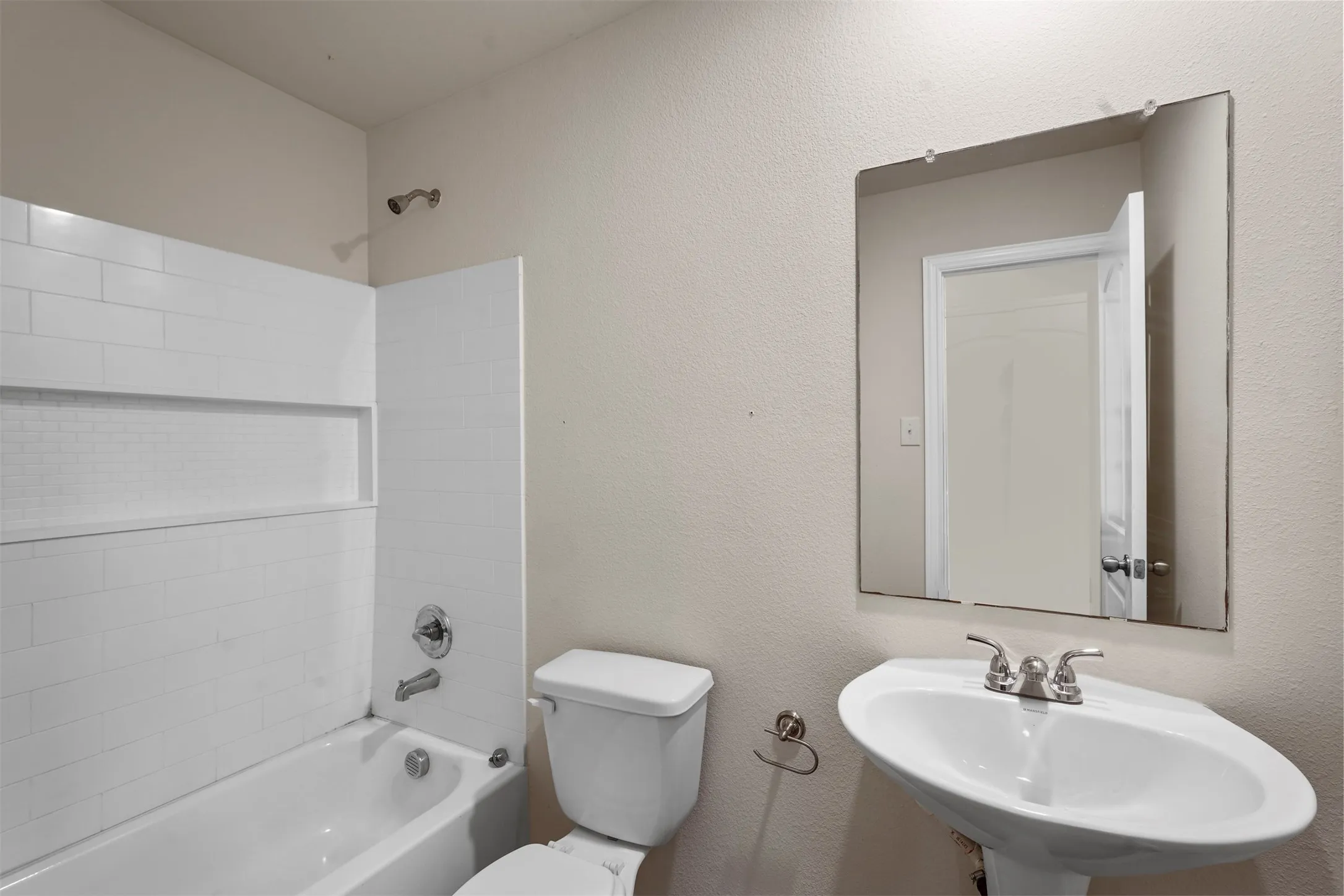 Single Family Residence For Rent in Hunt County , 2208 Sayle Street, Greenville, Texas 75401, 3 Bedroom, 2 Bathroom, 2 Garage spaces, 1,028 Sqft, built in 2022, mls#21361615, Real Estate Agent in Greenville, Homes For Rent in Hunt county, Homes For Rent in Greenville, Realtor in Greenville Texas, Real Estate Brokerage Independent Realty Texas, Luminita Cordes Realtor