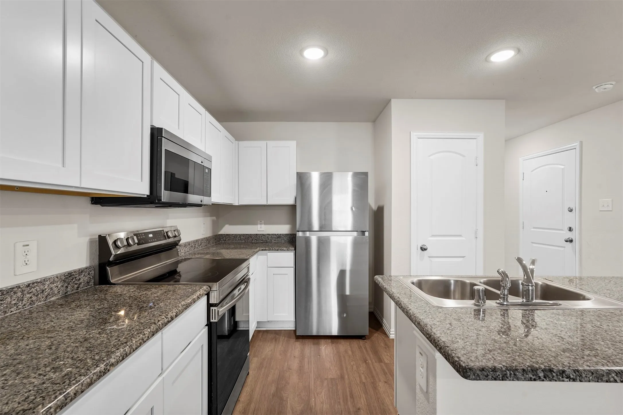 Single Family Residence For Rent in Hunt County , 2208 Sayle Street, Greenville, Texas 75401, 3 Bedroom, 2 Bathroom, 2 Garage spaces, 1,028 Sqft, built in 2022, mls#21361615, Real Estate Agent in Greenville, Homes For Rent in Hunt county, Homes For Rent in Greenville, Realtor in Greenville Texas, Real Estate Brokerage Independent Realty Texas, Luminita Cordes Realtor