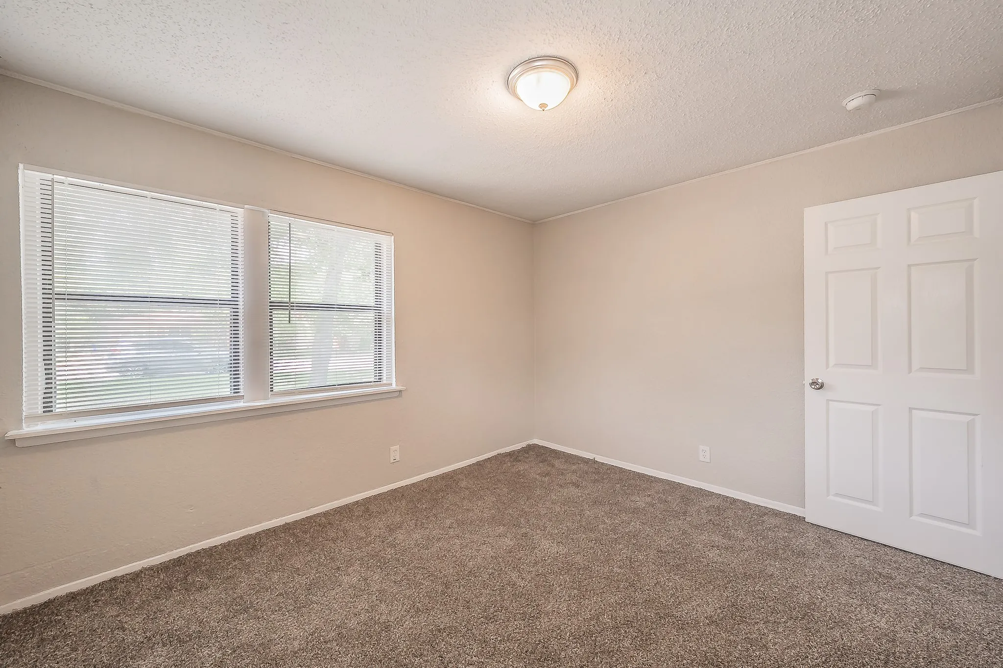 Single Family Residence For Sale in Dallas County , 728 Judy Lane, Seagoville, Texas 75159, 3 Bedroom, 2 Bathroom, 1 Garage spaces, 1,341 Sqft, built in 1955, mls#21358729, Real Estate Agent in Seagoville, Homes For Sale in Dallas county, Homes For Sale in Seagoville, Realtor in Seagoville Texas, Real Estate Brokerage Independent Realty Texas, Luminita Cordes Realtor
