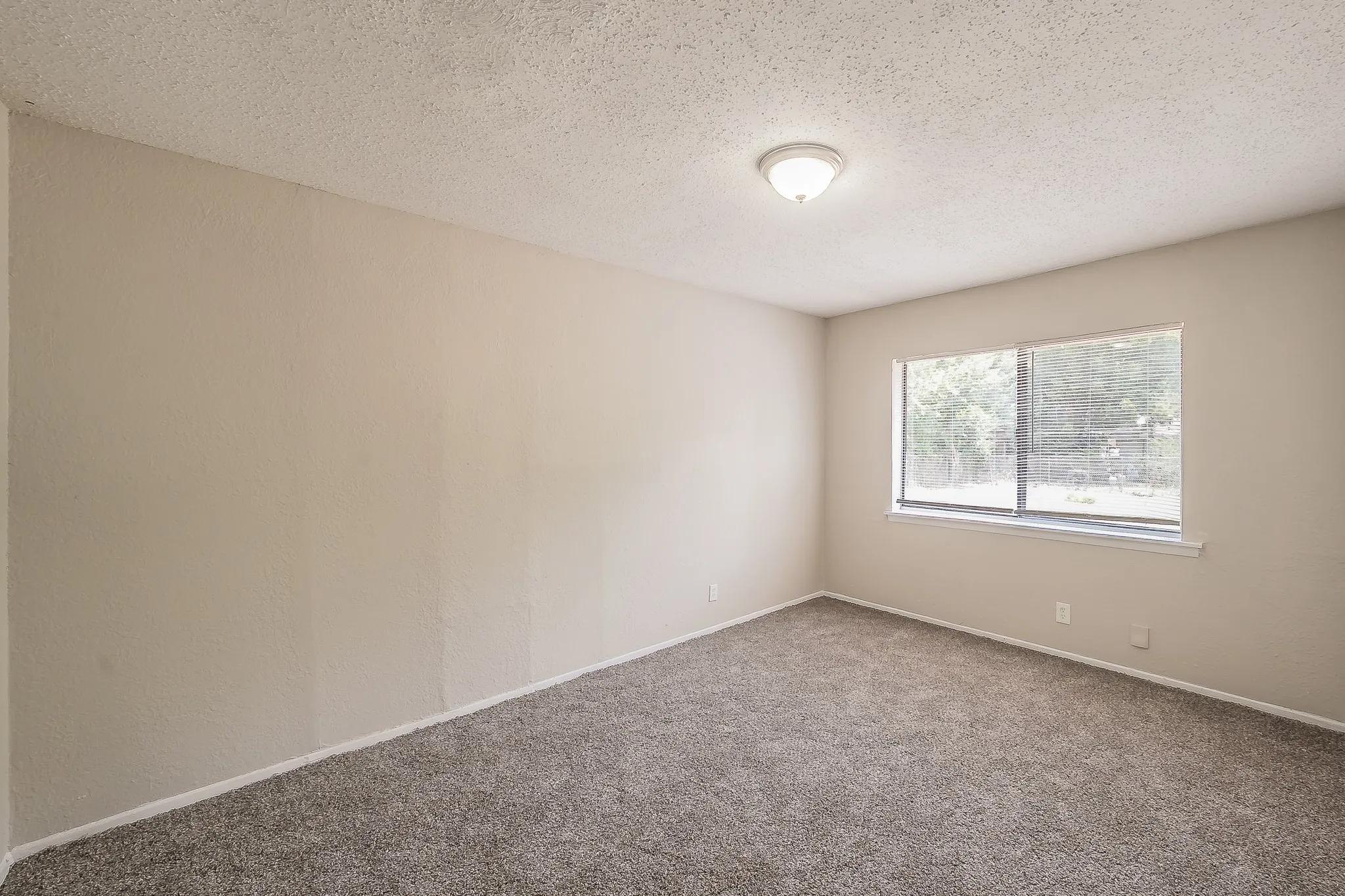 Single Family Residence For Sale in Dallas County , 728 Judy Lane, Seagoville, Texas 75159, 3 Bedroom, 2 Bathroom, 1 Garage spaces, 1,341 Sqft, built in 1955, mls#21358729, Real Estate Agent in Seagoville, Homes For Sale in Dallas county, Homes For Sale in Seagoville, Realtor in Seagoville Texas, Real Estate Brokerage Independent Realty Texas, Luminita Cordes Realtor