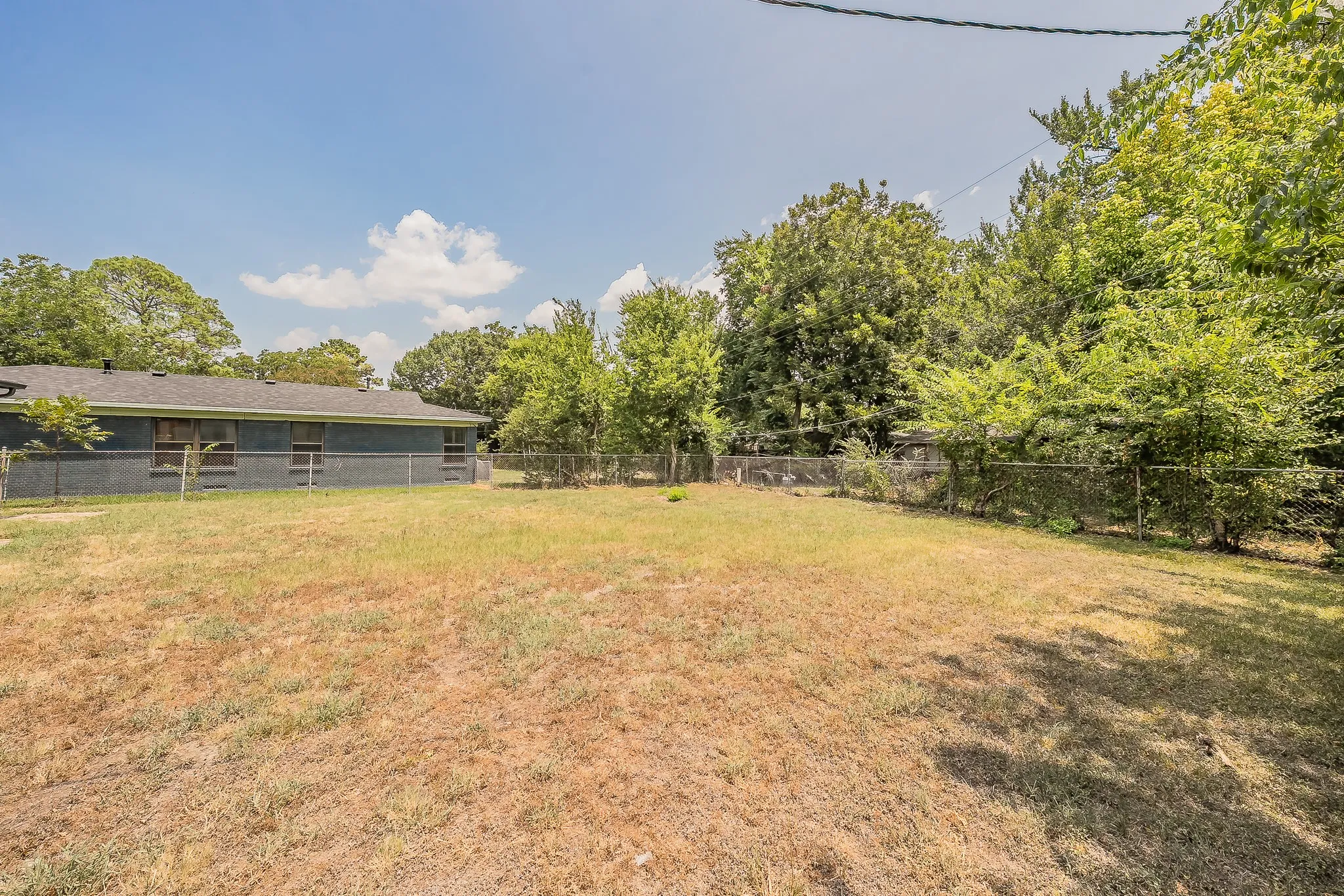 Single Family Residence For Sale in Dallas County , 728 Judy Lane, Seagoville, Texas 75159, 3 Bedroom, 2 Bathroom, 1 Garage spaces, 1,341 Sqft, built in 1955, mls#21358729, Real Estate Agent in Seagoville, Homes For Sale in Dallas county, Homes For Sale in Seagoville, Realtor in Seagoville Texas, Real Estate Brokerage Independent Realty Texas, Luminita Cordes Realtor