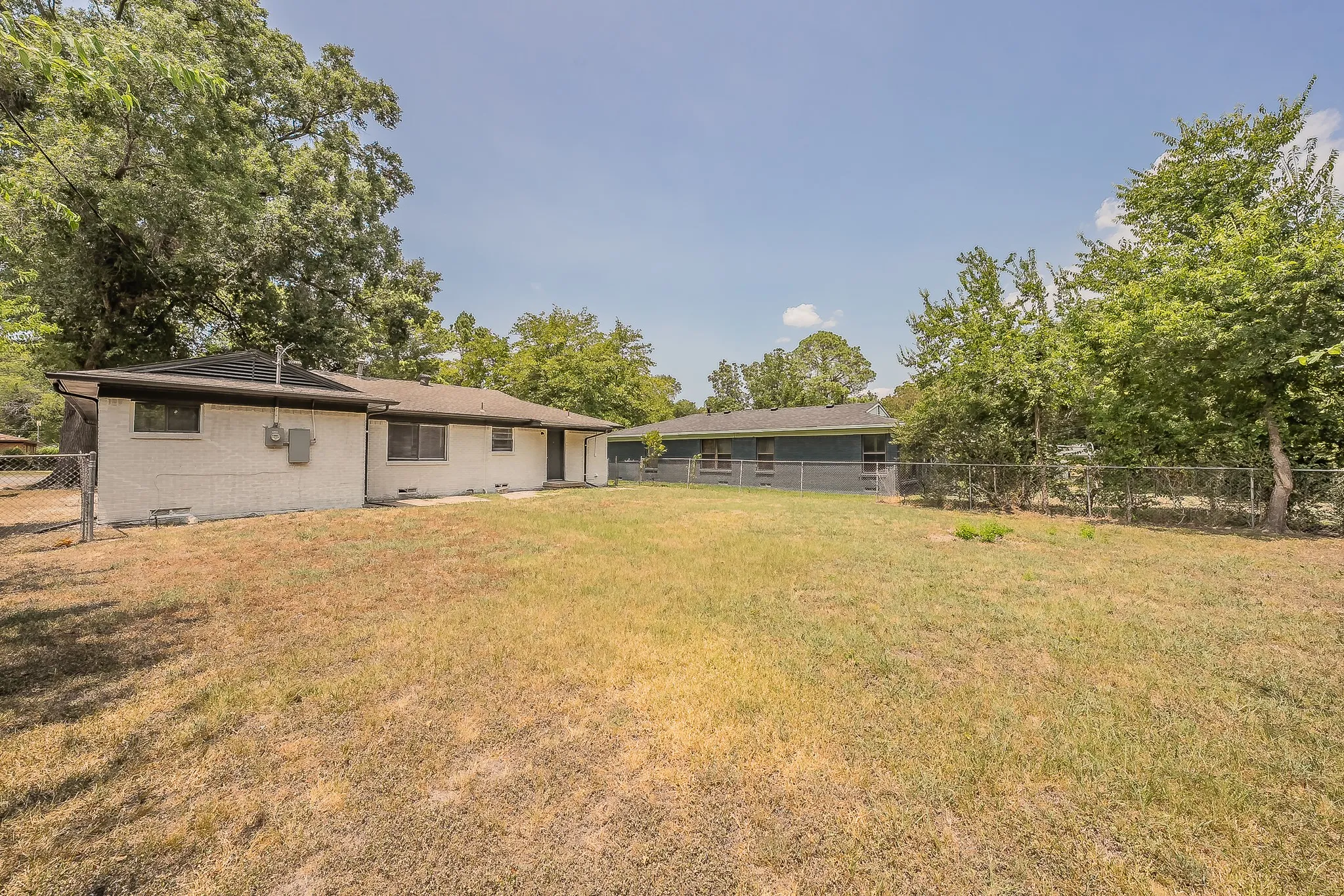 Single Family Residence For Sale in Dallas County , 728 Judy Lane, Seagoville, Texas 75159, 3 Bedroom, 2 Bathroom, 1 Garage spaces, 1,341 Sqft, built in 1955, mls#21358729, Real Estate Agent in Seagoville, Homes For Sale in Dallas county, Homes For Sale in Seagoville, Realtor in Seagoville Texas, Real Estate Brokerage Independent Realty Texas, Luminita Cordes Realtor