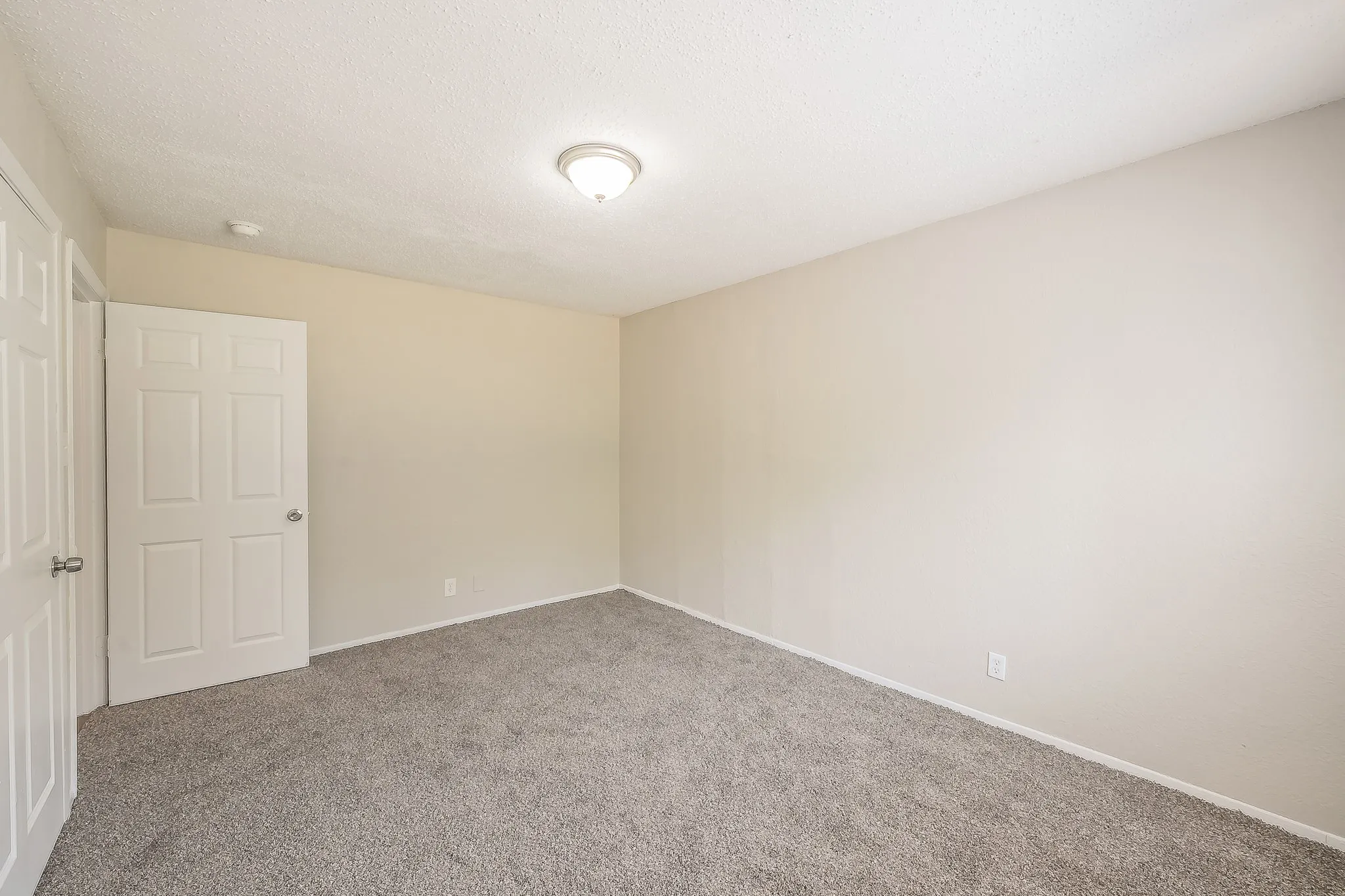 Single Family Residence For Sale in Dallas County , 728 Judy Lane, Seagoville, Texas 75159, 3 Bedroom, 2 Bathroom, 1 Garage spaces, 1,341 Sqft, built in 1955, mls#21358729, Real Estate Agent in Seagoville, Homes For Sale in Dallas county, Homes For Sale in Seagoville, Realtor in Seagoville Texas, Real Estate Brokerage Independent Realty Texas, Luminita Cordes Realtor