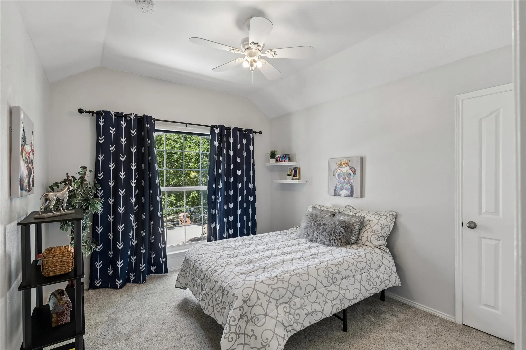 Single Family Residence For Sale in Tarrant County , 5948 Hillview Drive, Watauga, Texas 76148, 3 Bedroom, 3 Bathroom, 2 Garage spaces, 2,017 Sqft, built in 1996, mls#21361291, Real Estate Agent in Watauga, Homes For Sale in Tarrant county, Homes For Sale in Watauga, Realtor in Watauga Texas, Real Estate Brokerage Independent Realty Texas, Luminita Cordes Realtor