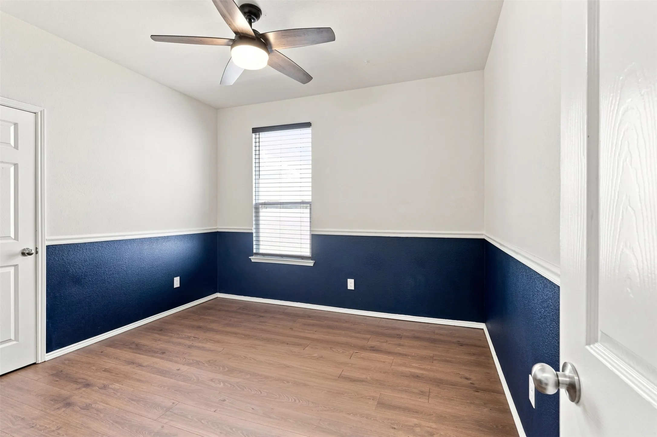 Single Family Residence For Sale in Tarrant County , 2356 Bernese Lane, Fort Worth, Texas 76131, 3 Bedroom, 2 Bathroom, 2 Garage spaces, 1,943 Sqft, built in 2018, mls#21361630, Real Estate Agent in Fort Worth, Homes For Sale in Tarrant county, Homes For Sale in Fort Worth, Realtor in Fort Worth Texas, Real Estate Brokerage Independent Realty Texas, Luminita Cordes Realtor