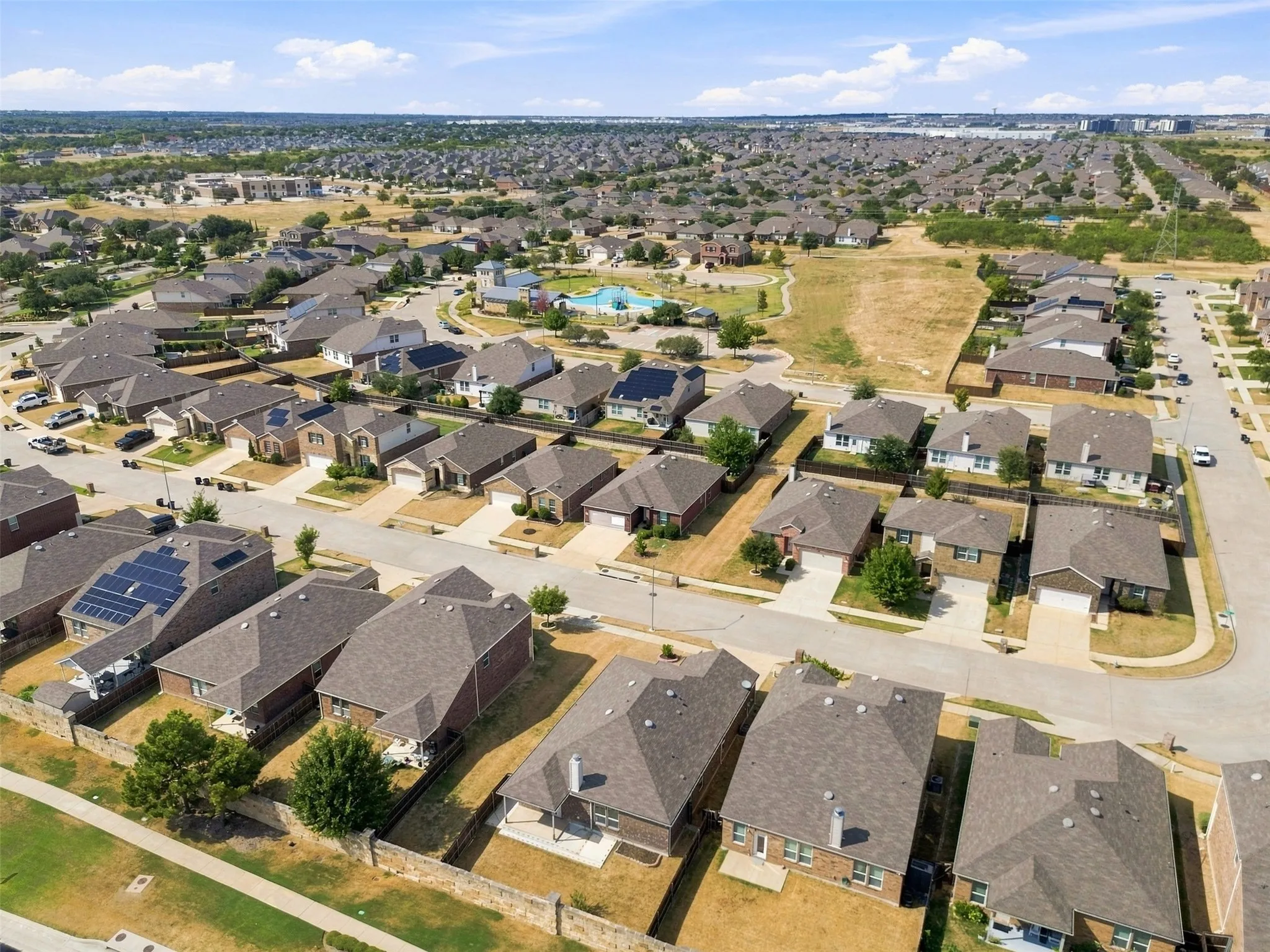 Single Family Residence For Sale in Tarrant County , 2356 Bernese Lane, Fort Worth, Texas 76131, 3 Bedroom, 2 Bathroom, 2 Garage spaces, 1,943 Sqft, built in 2018, mls#21361630, Real Estate Agent in Fort Worth, Homes For Sale in Tarrant county, Homes For Sale in Fort Worth, Realtor in Fort Worth Texas, Real Estate Brokerage Independent Realty Texas, Luminita Cordes Realtor