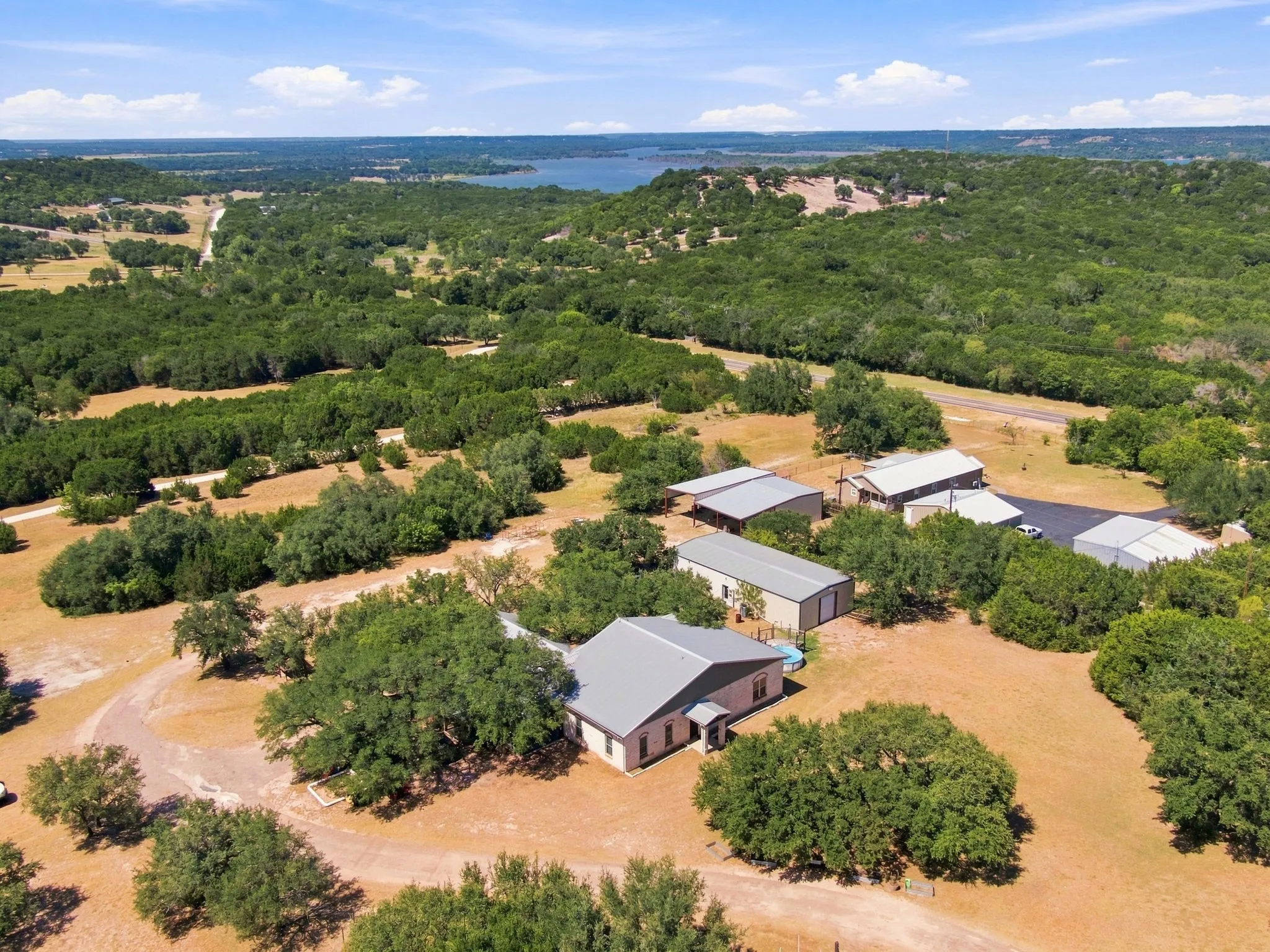 Single Family Residence For Sale in Bosque County , 322 Fm 927, Morgan, Texas 76671, 4 Bedroom, 3 Bathroom, 4 Garage spaces, 3,672 Sqft, built in 1999, mls#21360212, Real Estate Agent in Morgan, Homes For Sale in Bosque county, Homes For Sale in Morgan, Realtor in Morgan Texas, Real Estate Brokerage Independent Realty Texas, Luminita Cordes Realtor