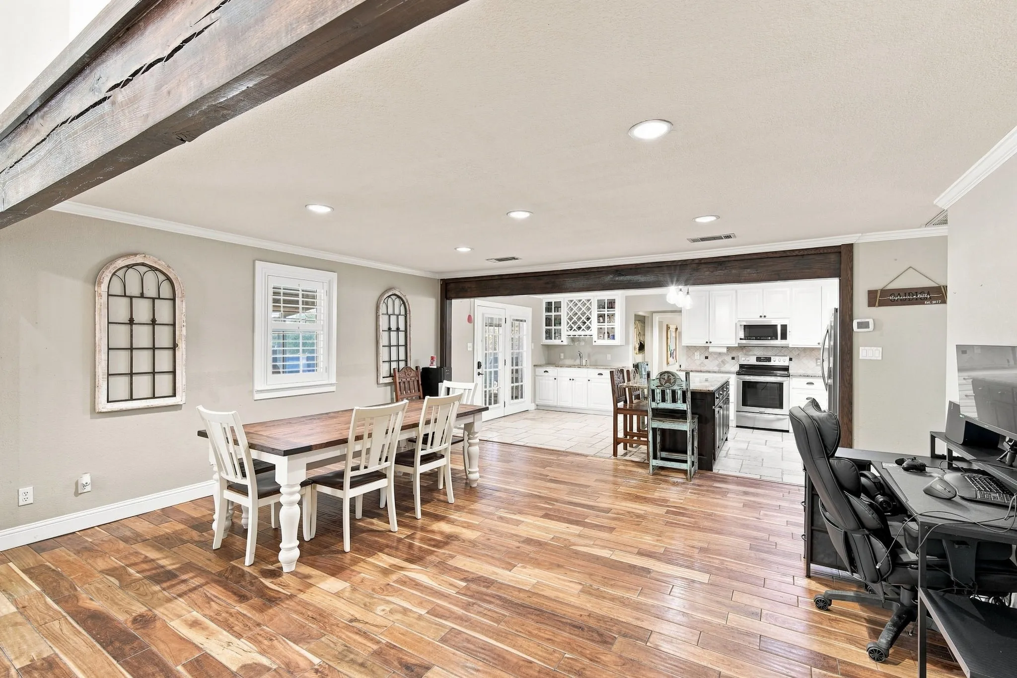 Single Family Residence For Sale in Bosque County , 322 Fm 927, Morgan, Texas 76671, 4 Bedroom, 3 Bathroom, 4 Garage spaces, 3,672 Sqft, built in 1999, mls#21360212, Real Estate Agent in Morgan, Homes For Sale in Bosque county, Homes For Sale in Morgan, Realtor in Morgan Texas, Real Estate Brokerage Independent Realty Texas, Luminita Cordes Realtor