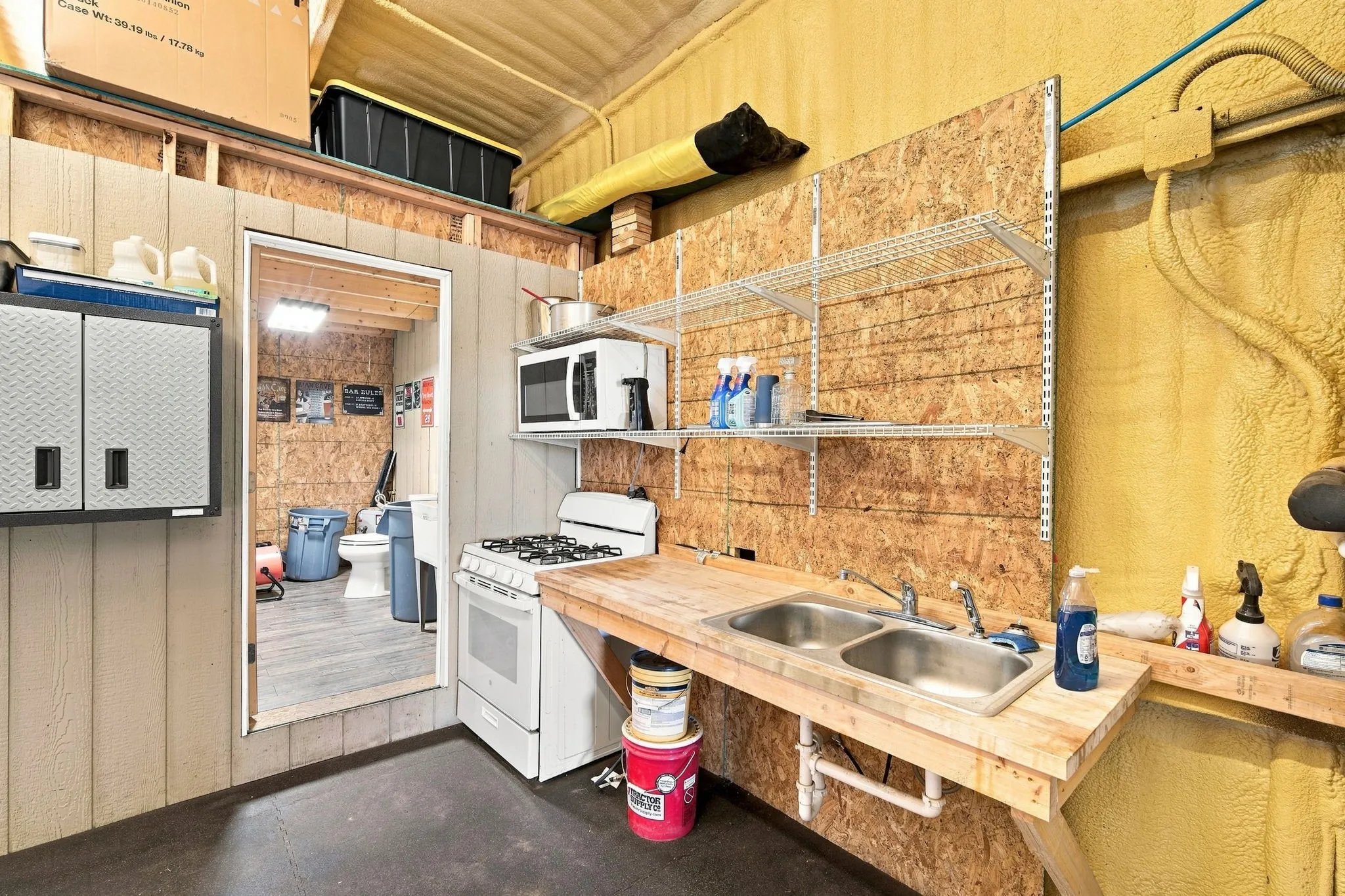 Single Family Residence For Sale in Bosque County , 322 Fm 927, Morgan, Texas 76671, 4 Bedroom, 3 Bathroom, 4 Garage spaces, 3,672 Sqft, built in 1999, mls#21360212, Real Estate Agent in Morgan, Homes For Sale in Bosque county, Homes For Sale in Morgan, Realtor in Morgan Texas, Real Estate Brokerage Independent Realty Texas, Luminita Cordes Realtor