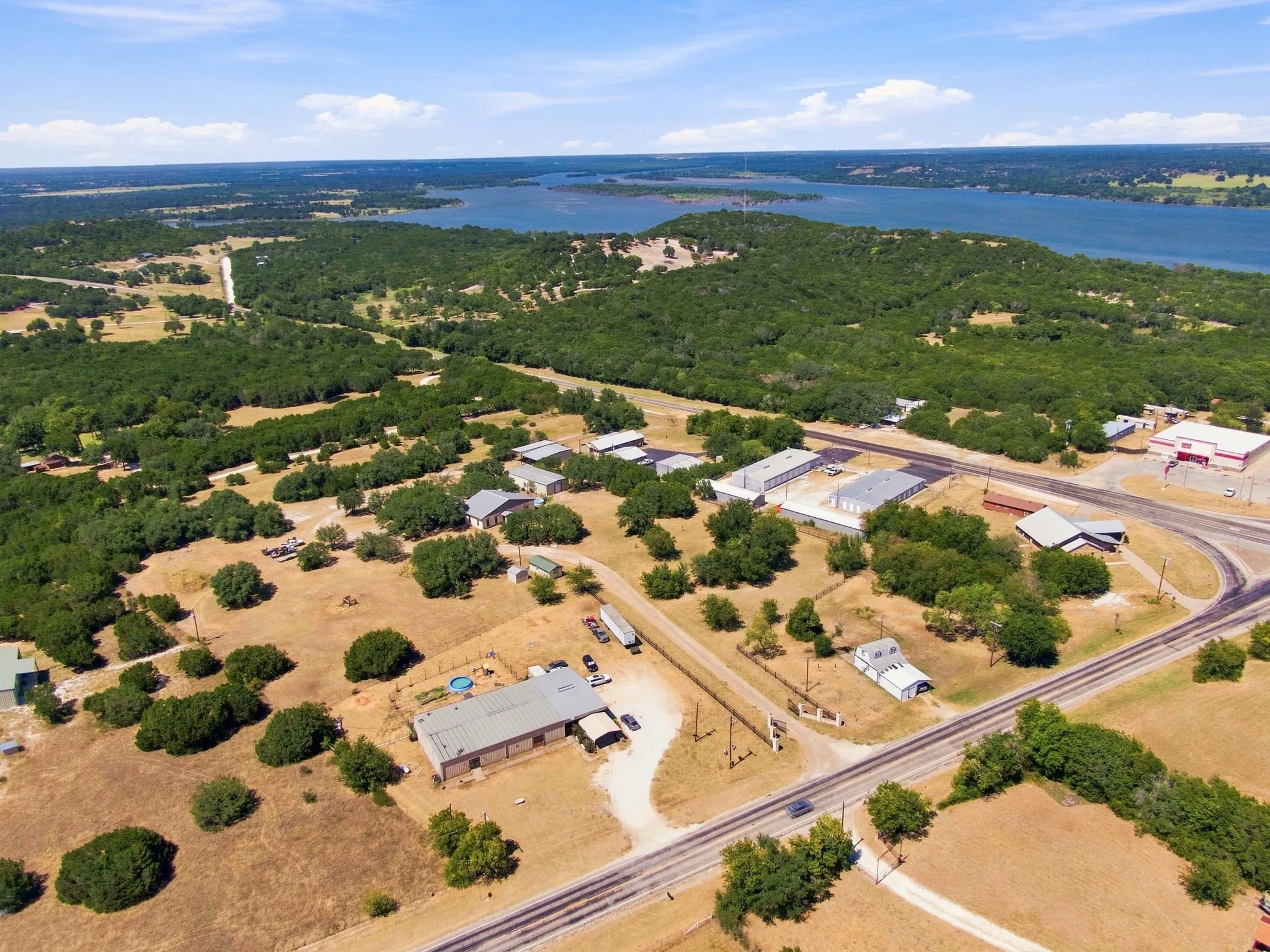 Single Family Residence For Sale in Bosque County , 322 Fm 927, Morgan, Texas 76671, 4 Bedroom, 3 Bathroom, 4 Garage spaces, 3,672 Sqft, built in 1999, mls#21360212, Real Estate Agent in Morgan, Homes For Sale in Bosque county, Homes For Sale in Morgan, Realtor in Morgan Texas, Real Estate Brokerage Independent Realty Texas, Luminita Cordes Realtor