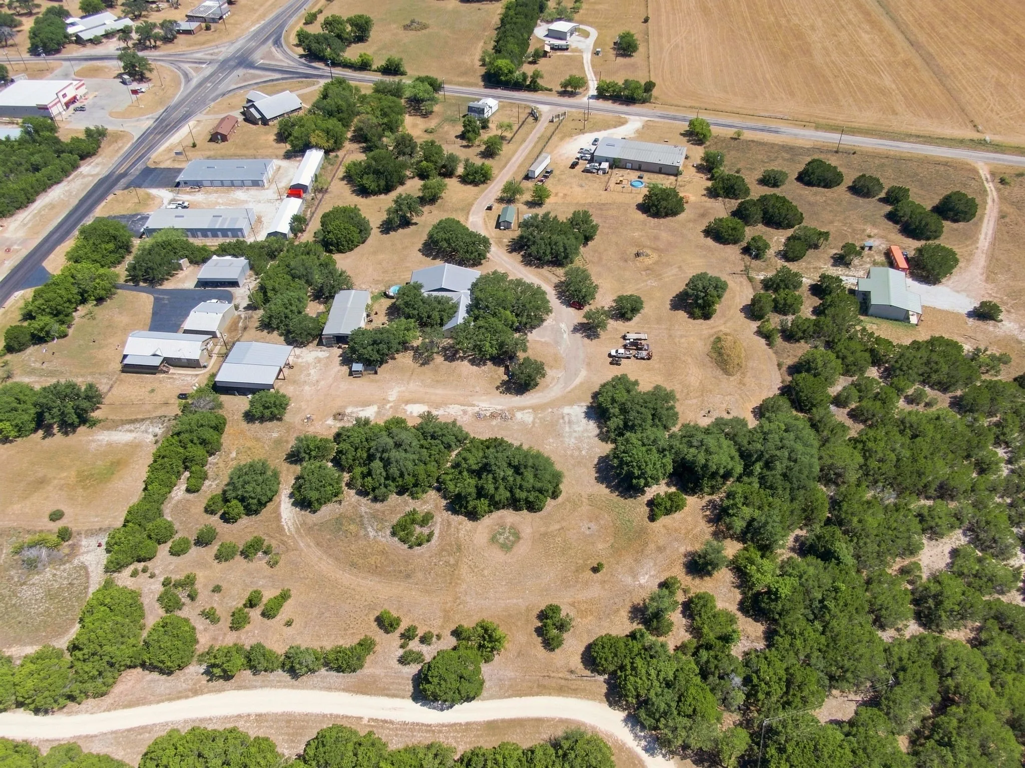 Single Family Residence For Sale in Bosque County , 322 Fm 927, Morgan, Texas 76671, 4 Bedroom, 3 Bathroom, 4 Garage spaces, 3,672 Sqft, built in 1999, mls#21360212, Real Estate Agent in Morgan, Homes For Sale in Bosque county, Homes For Sale in Morgan, Realtor in Morgan Texas, Real Estate Brokerage Independent Realty Texas, Luminita Cordes Realtor