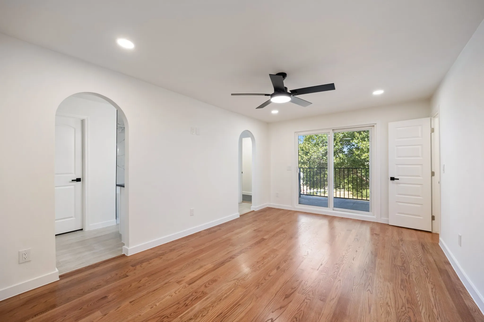 Single Family Residence For Sale in Tarrant County , 7725 Trailridge Drive, Fort Worth, Texas 76179, 4 Bedroom, 3 Bathroom, Garage spaces, 3,238 Sqft, built in 1983, mls#21361506, Real Estate Agent in Fort Worth, Homes For Sale in Tarrant county, Homes For Sale in Fort Worth, Realtor in Fort Worth Texas, Real Estate Brokerage Independent Realty Texas, Luminita Cordes Realtor