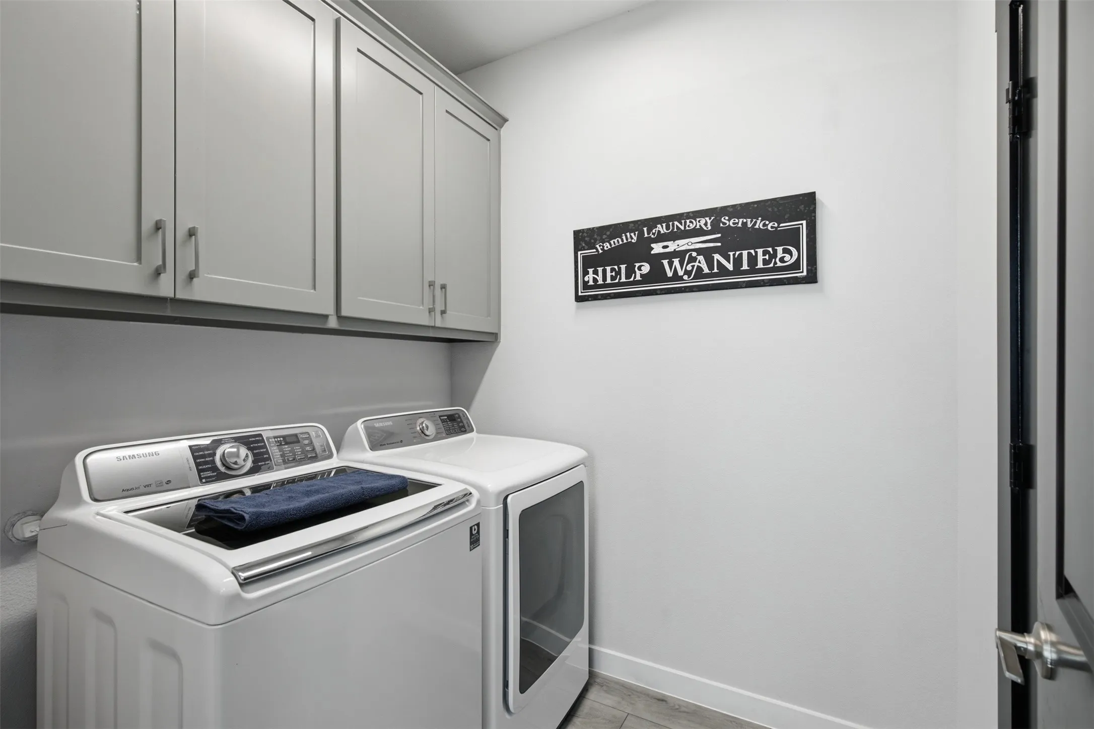 Townhouse For Sale in Denton County , 3721 Pine Leaf Lane, Prosper, Texas 75078, 2 Bedroom, 3 Bathroom, 2 Garage spaces, 1,466 Sqft, built in 2020, mls#21359041, Real Estate Agent in Prosper, Homes For Sale in Denton county, Homes For Sale in Prosper, Realtor in Prosper Texas, Real Estate Brokerage Independent Realty Texas, Luminita Cordes Realtor