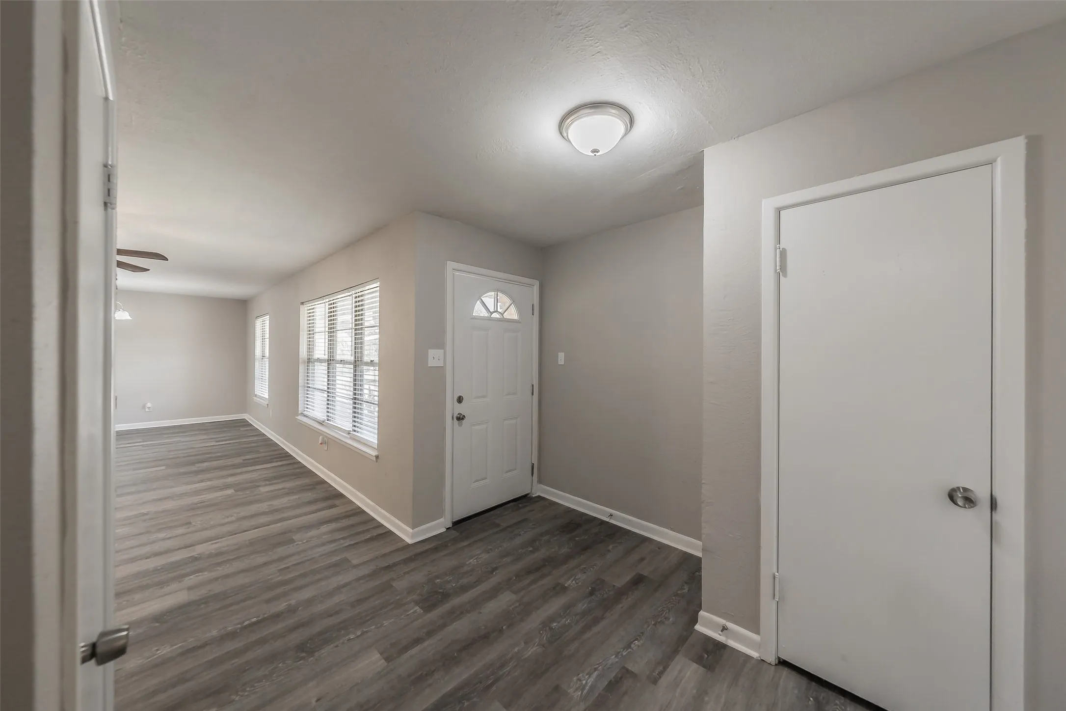 Single Family Residence For Sale in Tarrant County , 5008 Rector Avenue, Fort Worth, Texas 76133, 3 Bedroom, 2 Bathroom, 1 Garage spaces, 1,740 Sqft, built in 1955, mls#21361367, Real Estate Agent in Fort Worth, Homes For Sale in Tarrant county, Homes For Sale in Fort Worth, Realtor in Fort Worth Texas, Real Estate Brokerage Independent Realty Texas, Luminita Cordes Realtor