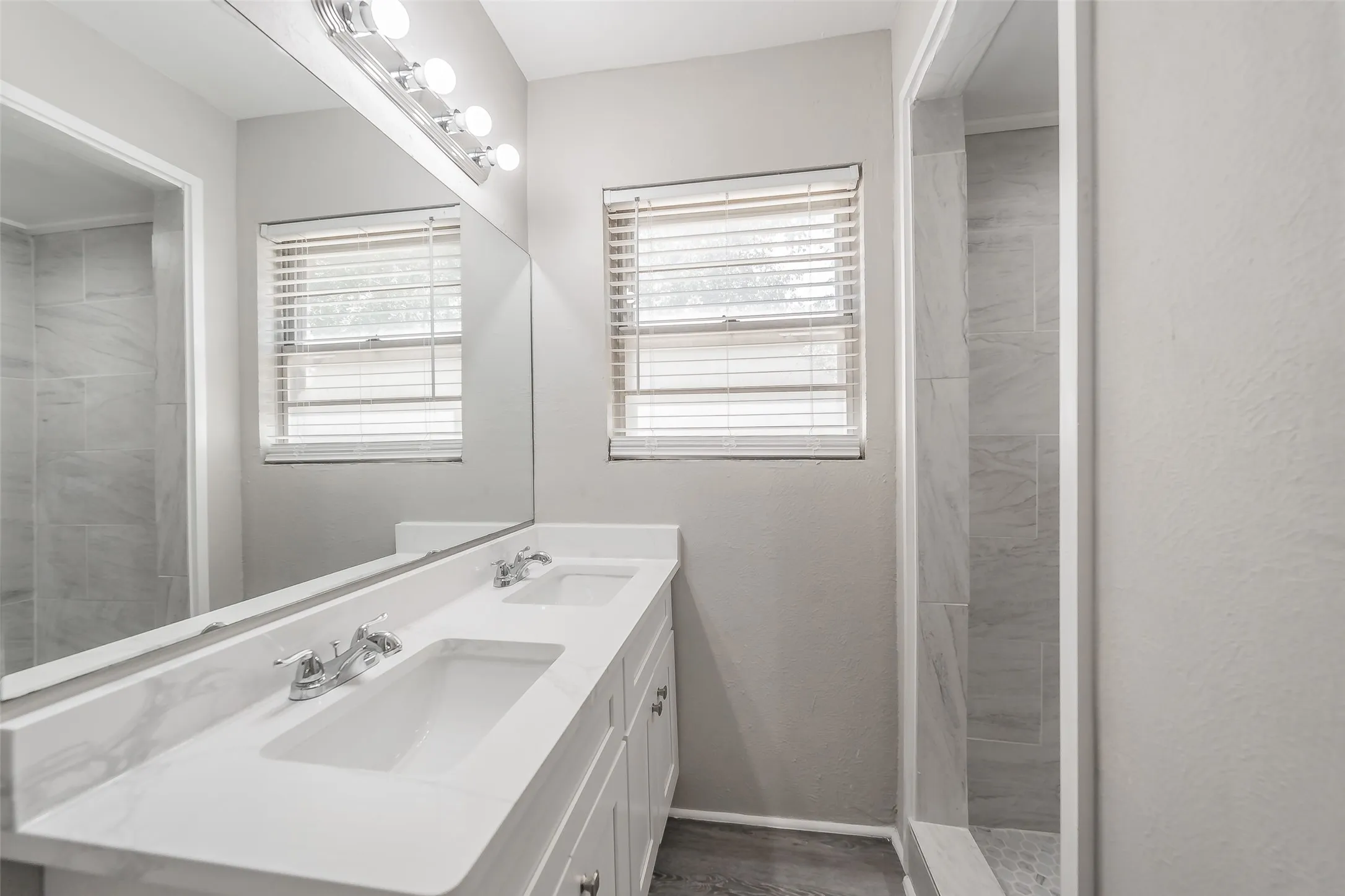 Single Family Residence For Sale in Tarrant County , 5008 Rector Avenue, Fort Worth, Texas 76133, 3 Bedroom, 2 Bathroom, 1 Garage spaces, 1,740 Sqft, built in 1955, mls#21361367, Real Estate Agent in Fort Worth, Homes For Sale in Tarrant county, Homes For Sale in Fort Worth, Realtor in Fort Worth Texas, Real Estate Brokerage Independent Realty Texas, Luminita Cordes Realtor